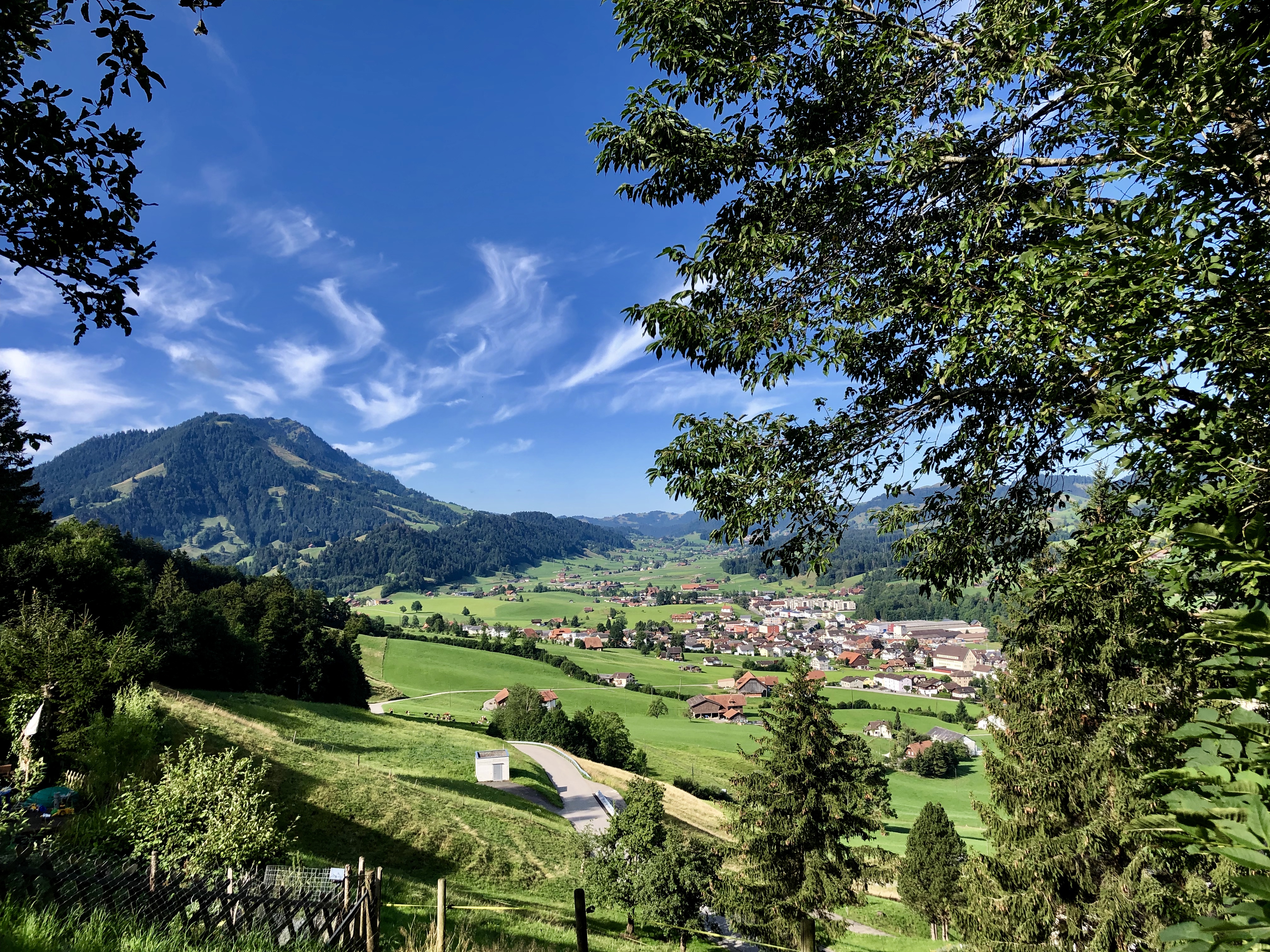 oder ber die Smartphone-App Laudate. Das Stundengebet der Kirche finden Sie hier: oder ber die Smartphone-App Archiv - Kath. Kirchgemeinde Escholzmatt