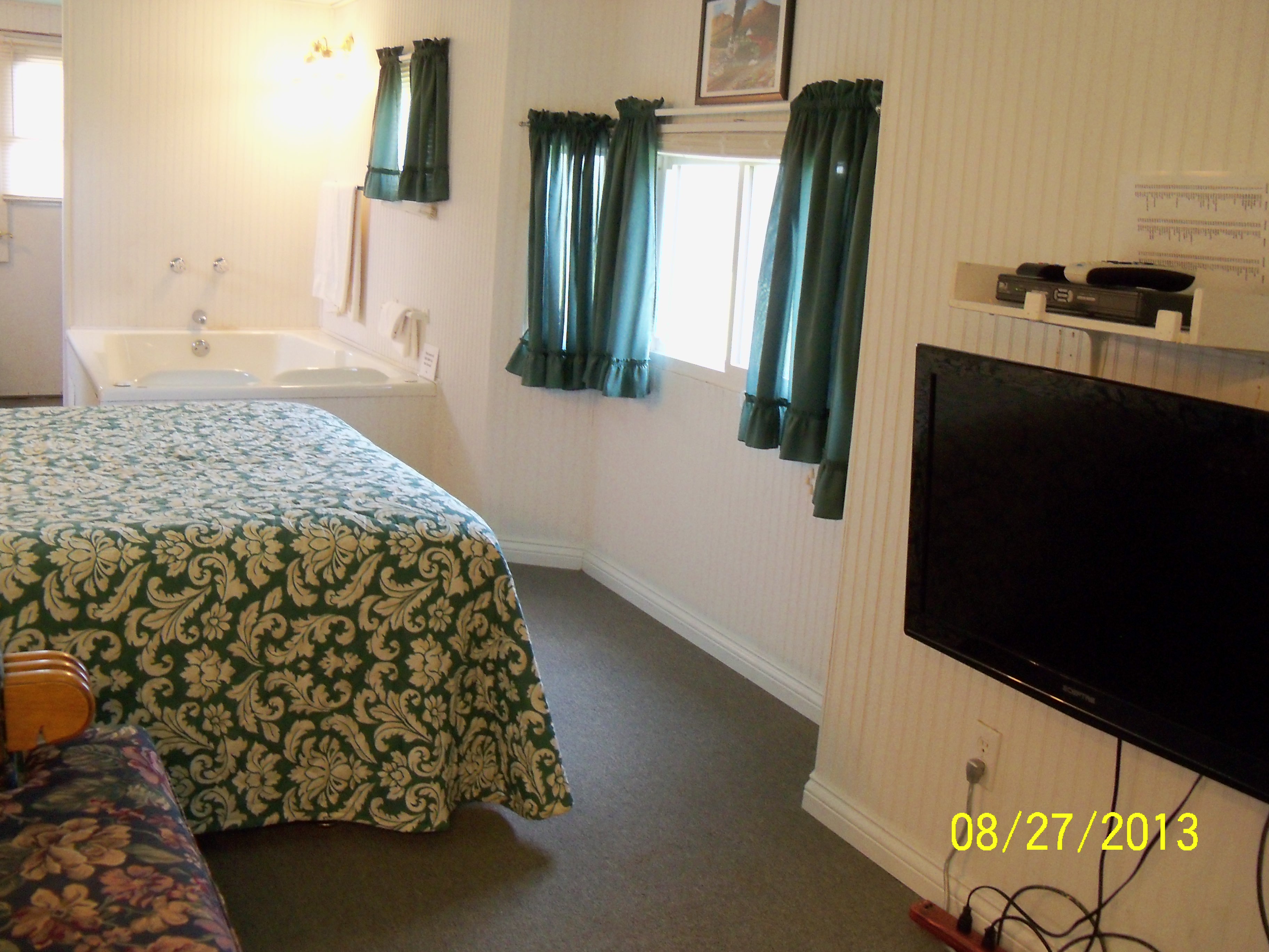 407 Grassy Creek Cabooses Trains for Rent in Fancy Gap, Virginia