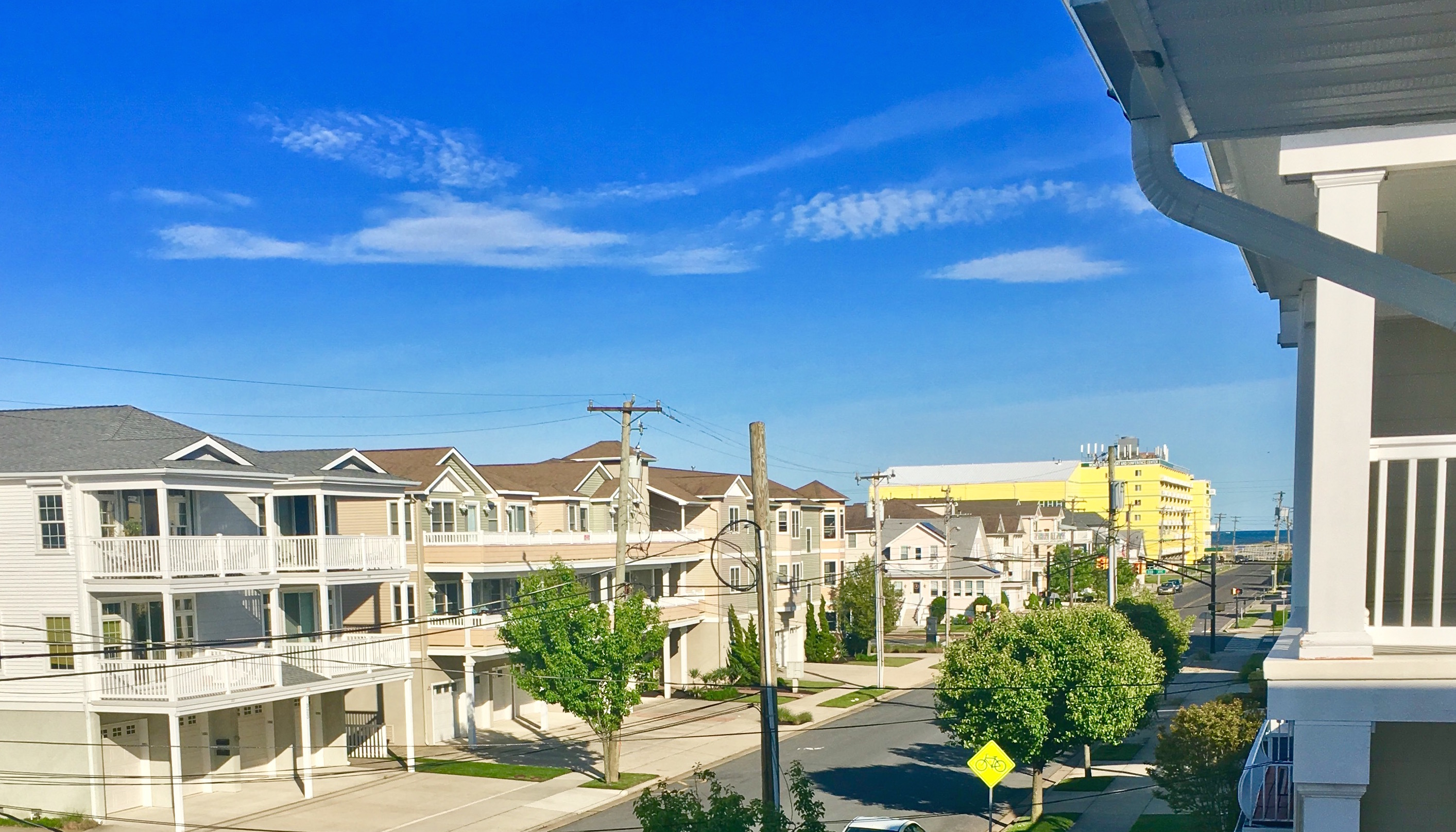 North Wildwood 3 bedroom condo. Nice 18th street. Condominiums for
