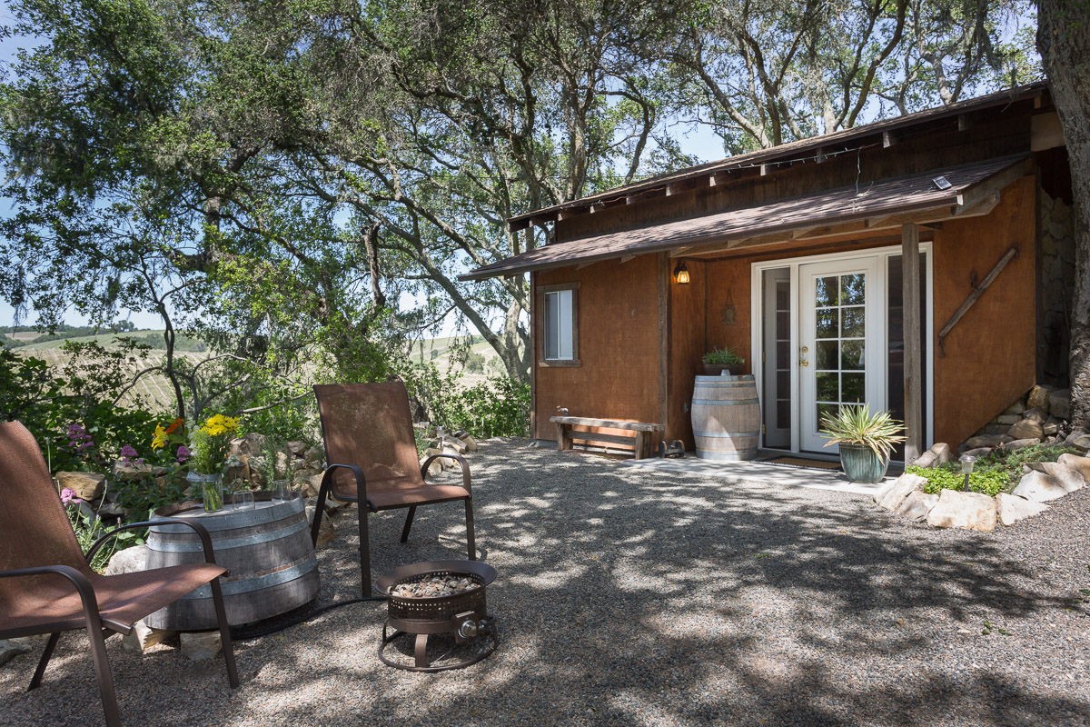 Coach House Cottage in Wine Country, Paso Robles Houses for Rent in Templeton, California