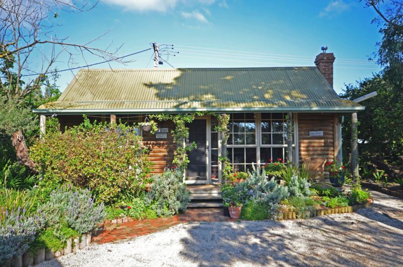 Surf Cottage - Luxury beach getaway in Greater Geelong, Barwon South West Vic