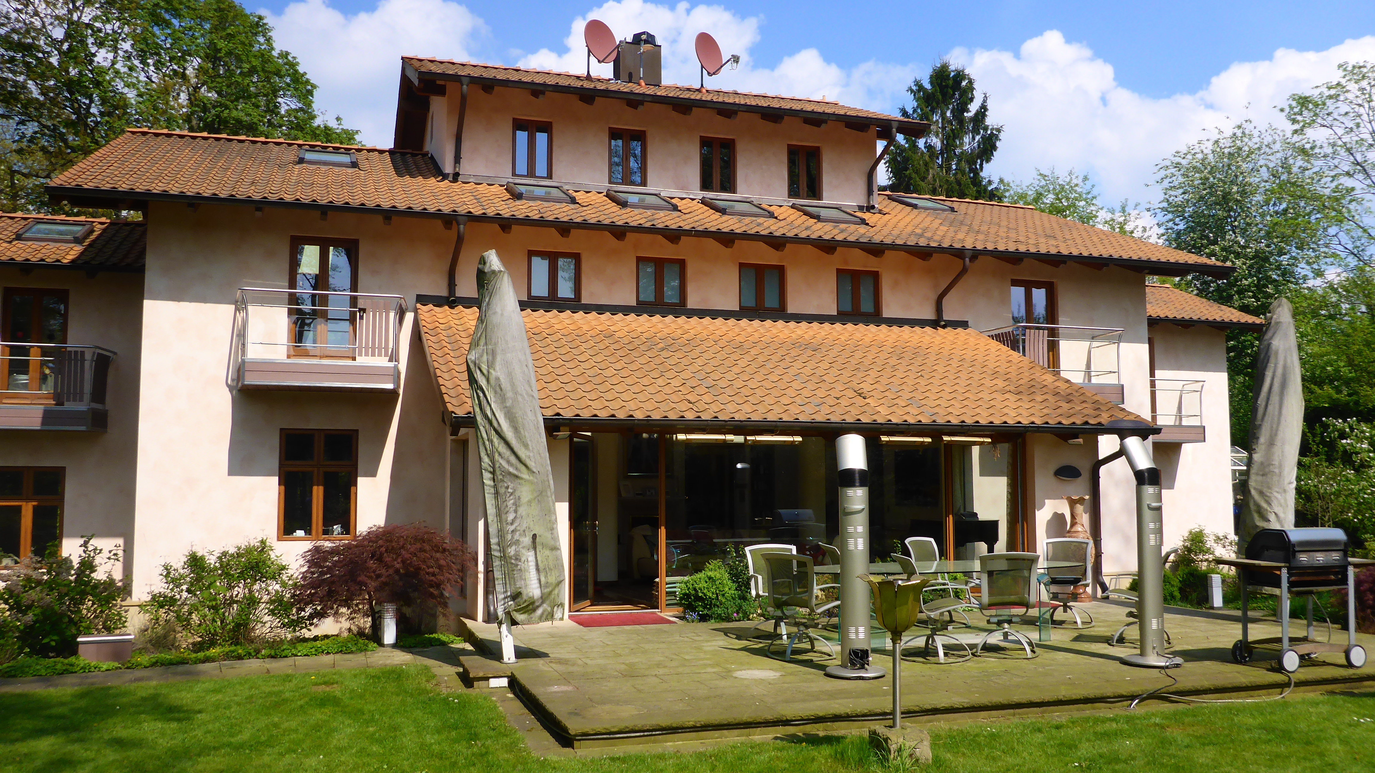 500 Sqm Luxury Villa Sleeps 12 Hamburg Houses For Rent In Hamburg Hamburg Germany
