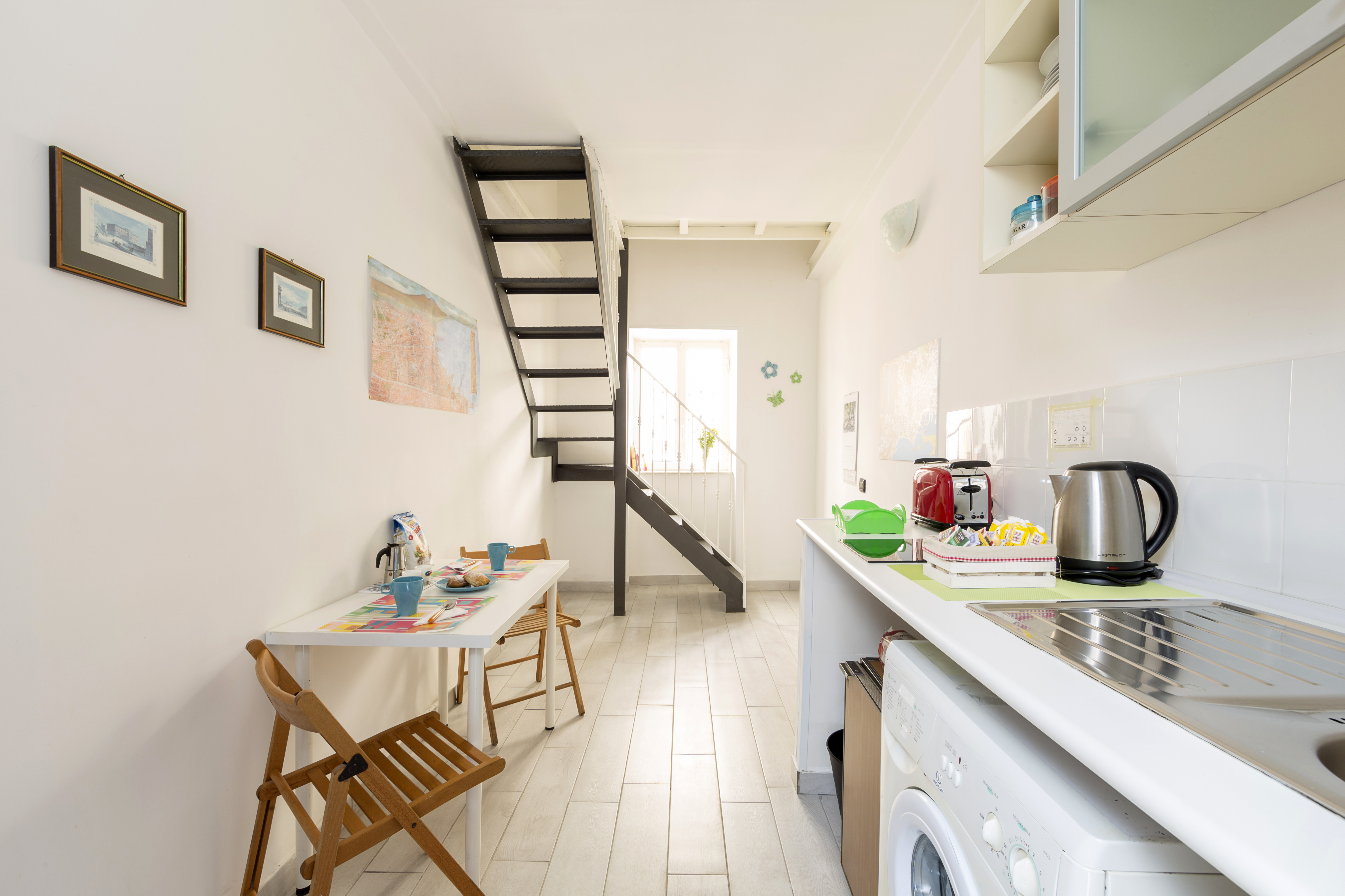 Small house in old city center in San Lorenzo, Naples