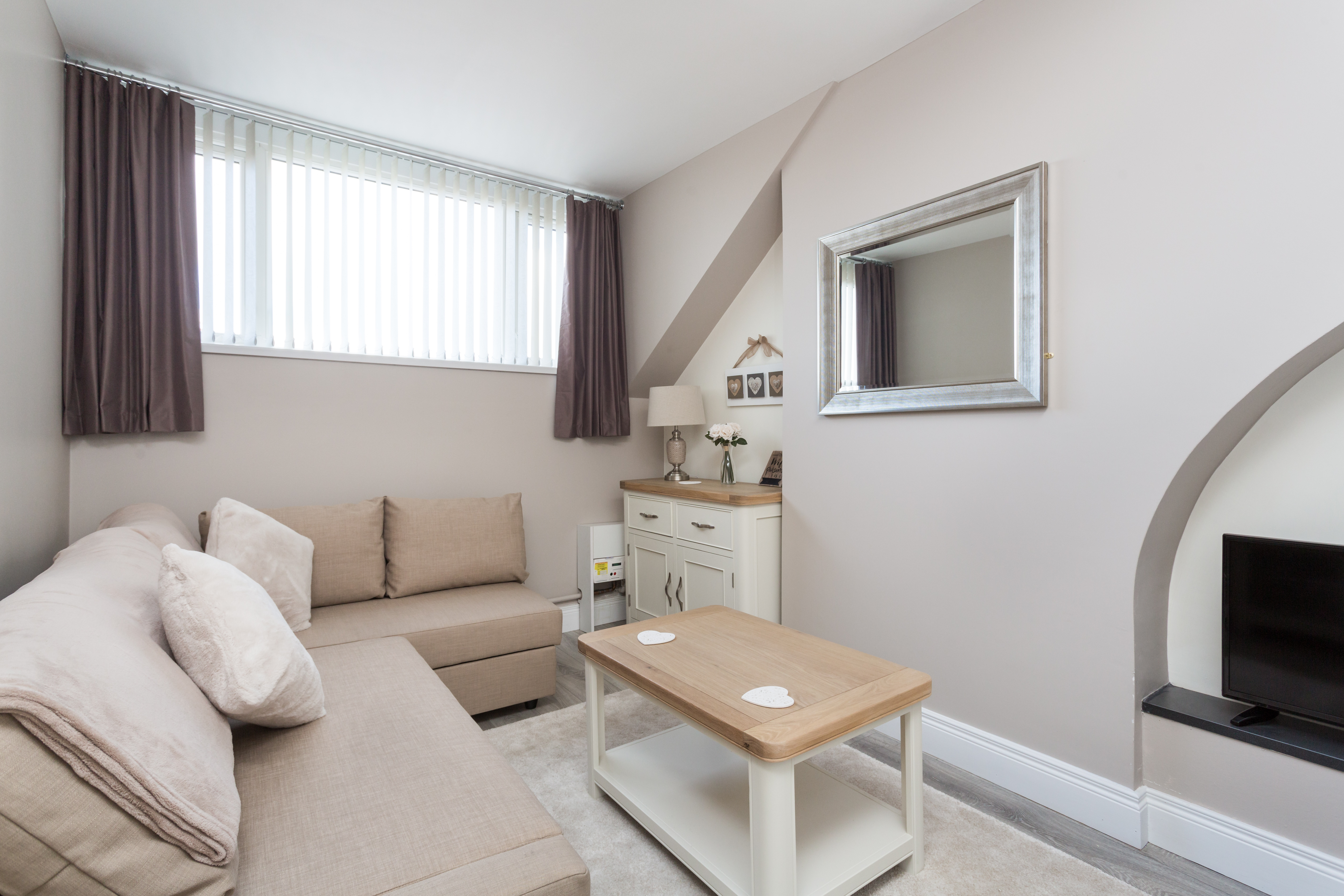 Number 28, Apartment 3