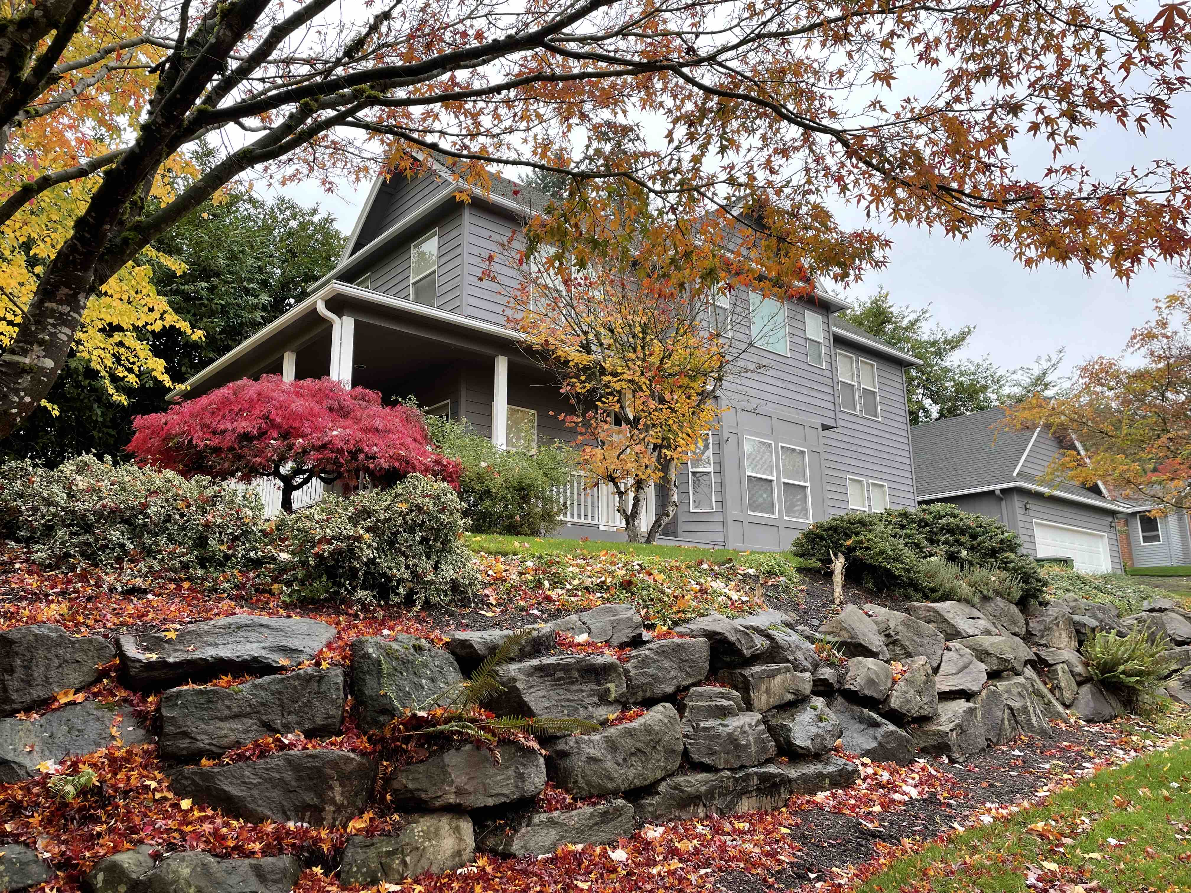 Downtown Dundee Cottage Houses for Rent in Dundee, Oregon, United