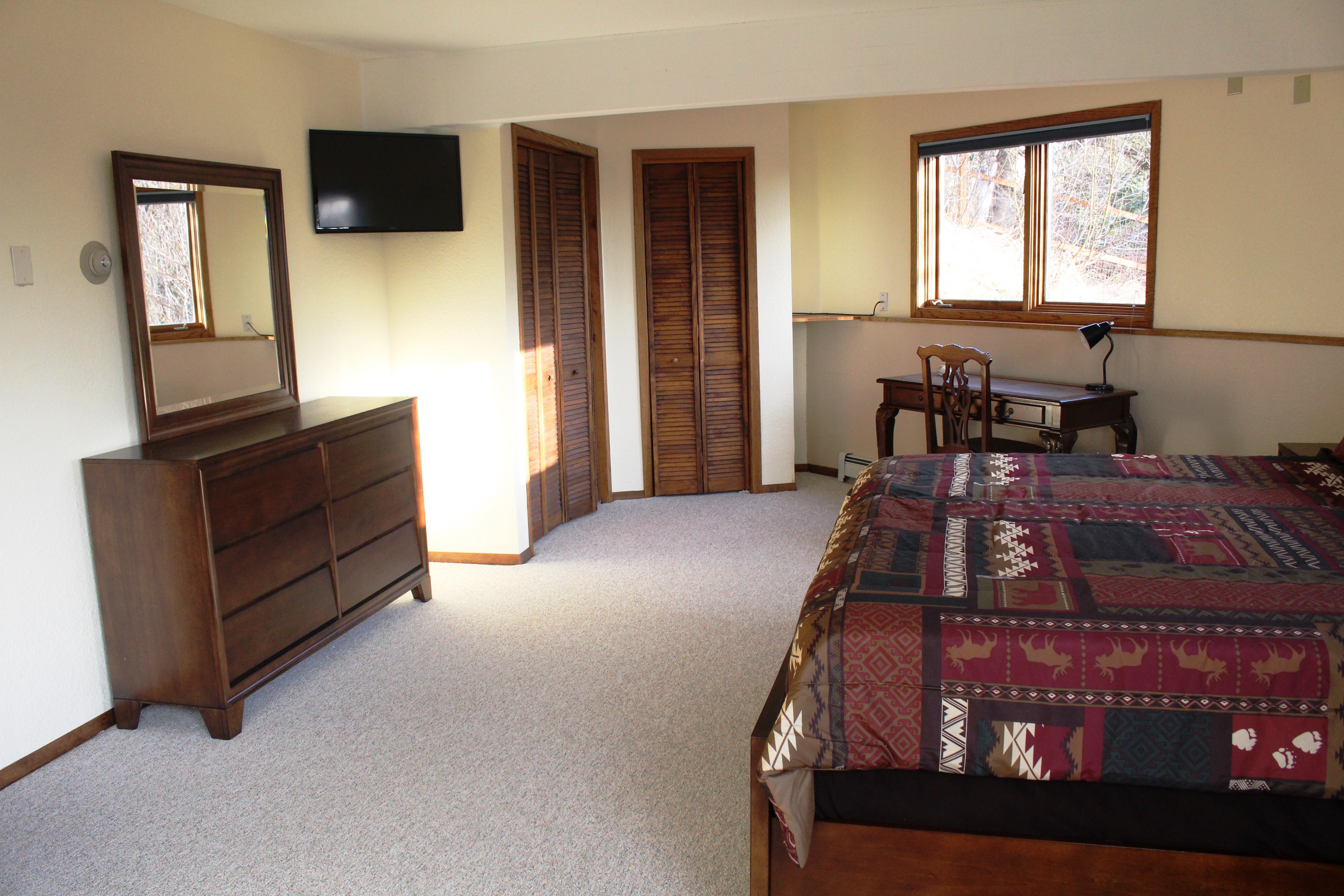 Alaskan Trailside with views Apartments for Rent in Anchorage, Alaska