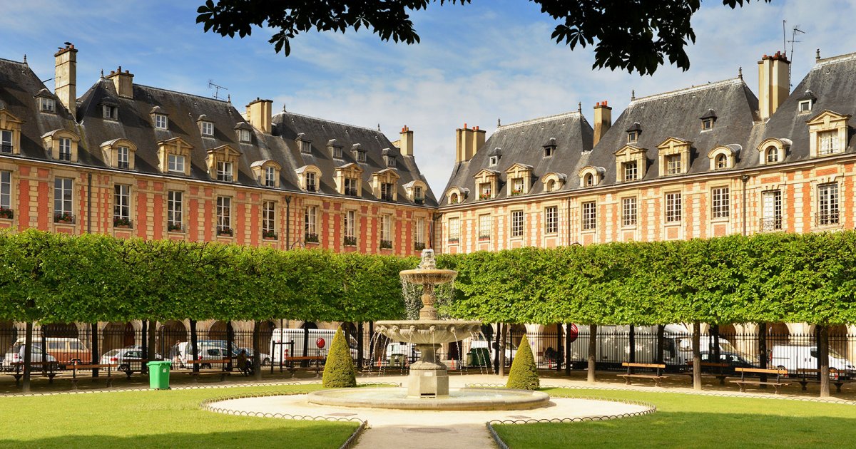 The Place of Vosges 6-8 pax - Marais with AC