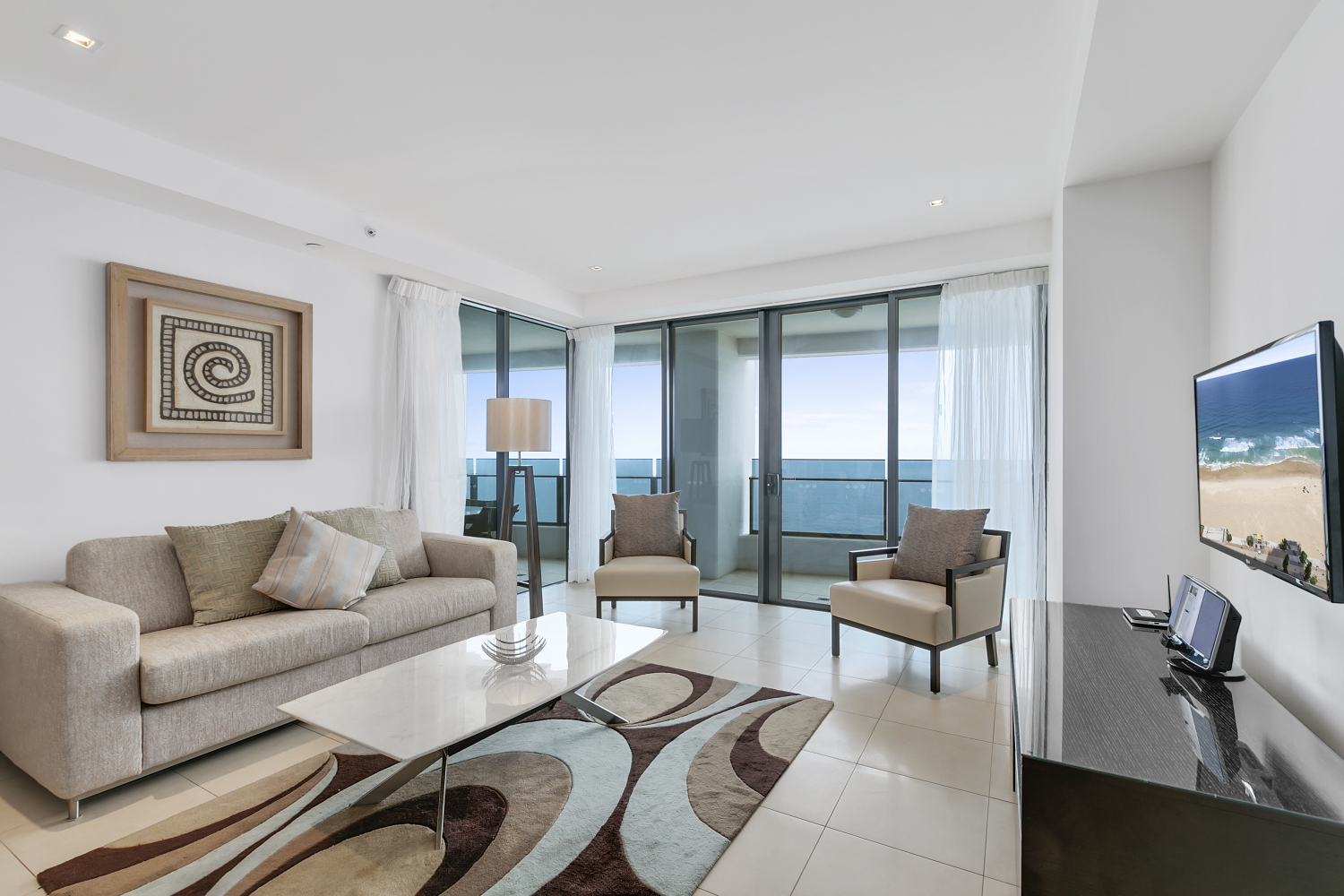 Minimalist Airbnb Surfers Paradise Apartments with Simple Decor