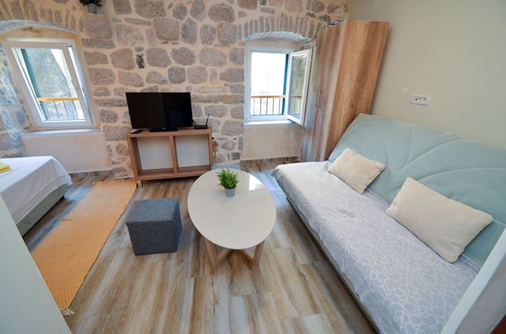 Stone house studio apartment “Katurić” 2