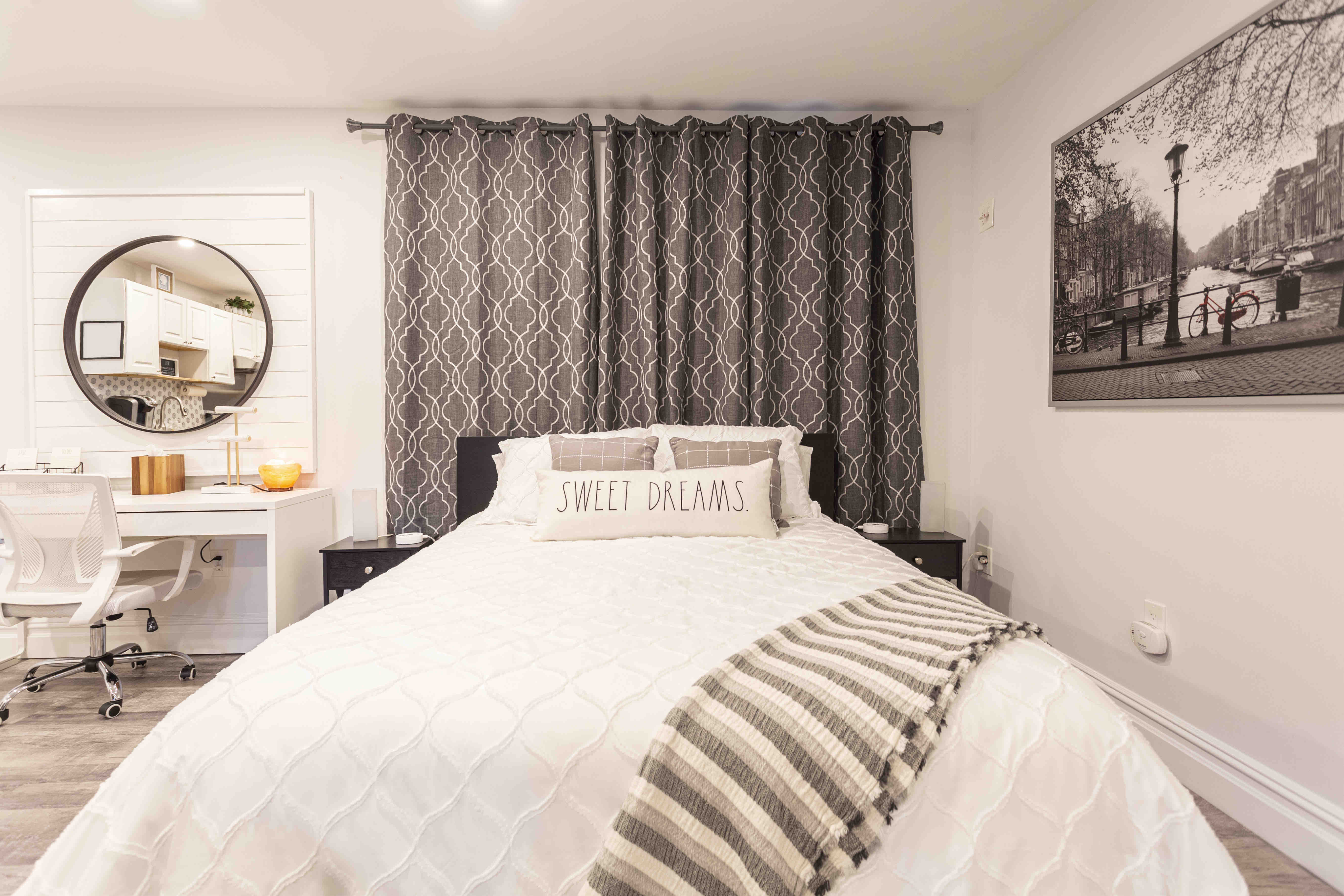 Modern Luxury Studio minutes from Port Jefferson!