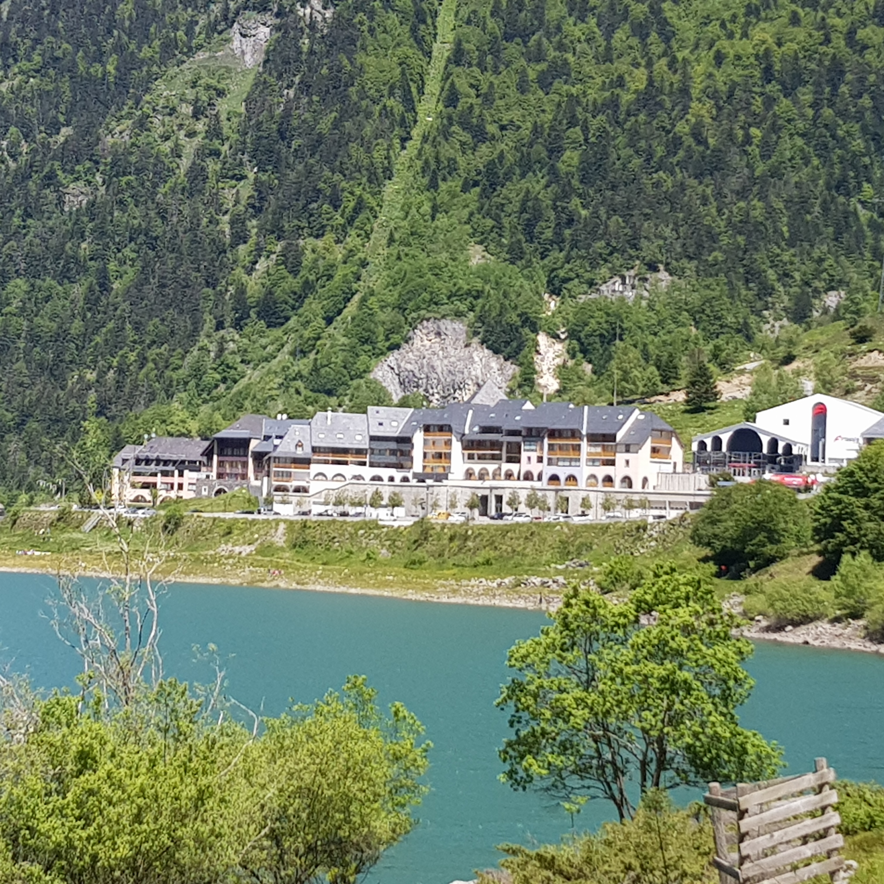 Artouste  Fabrèges Studio with lake view