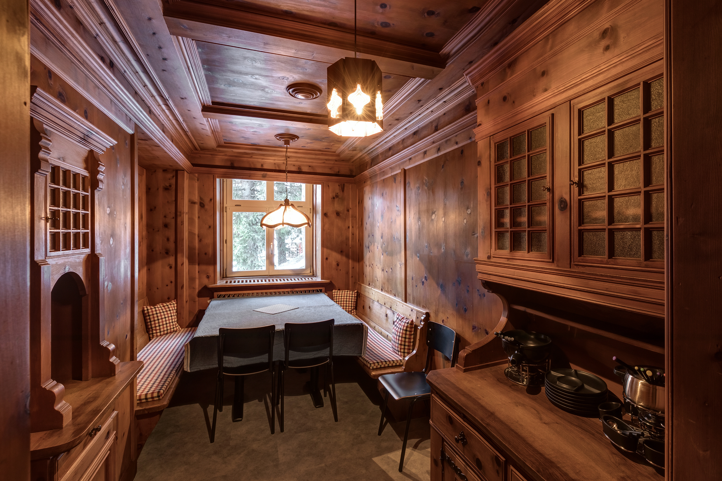 140 Qm2 Mit Wintergarten Arvenstubli Apartments For Rent In Arosa Graubunden Switzerland