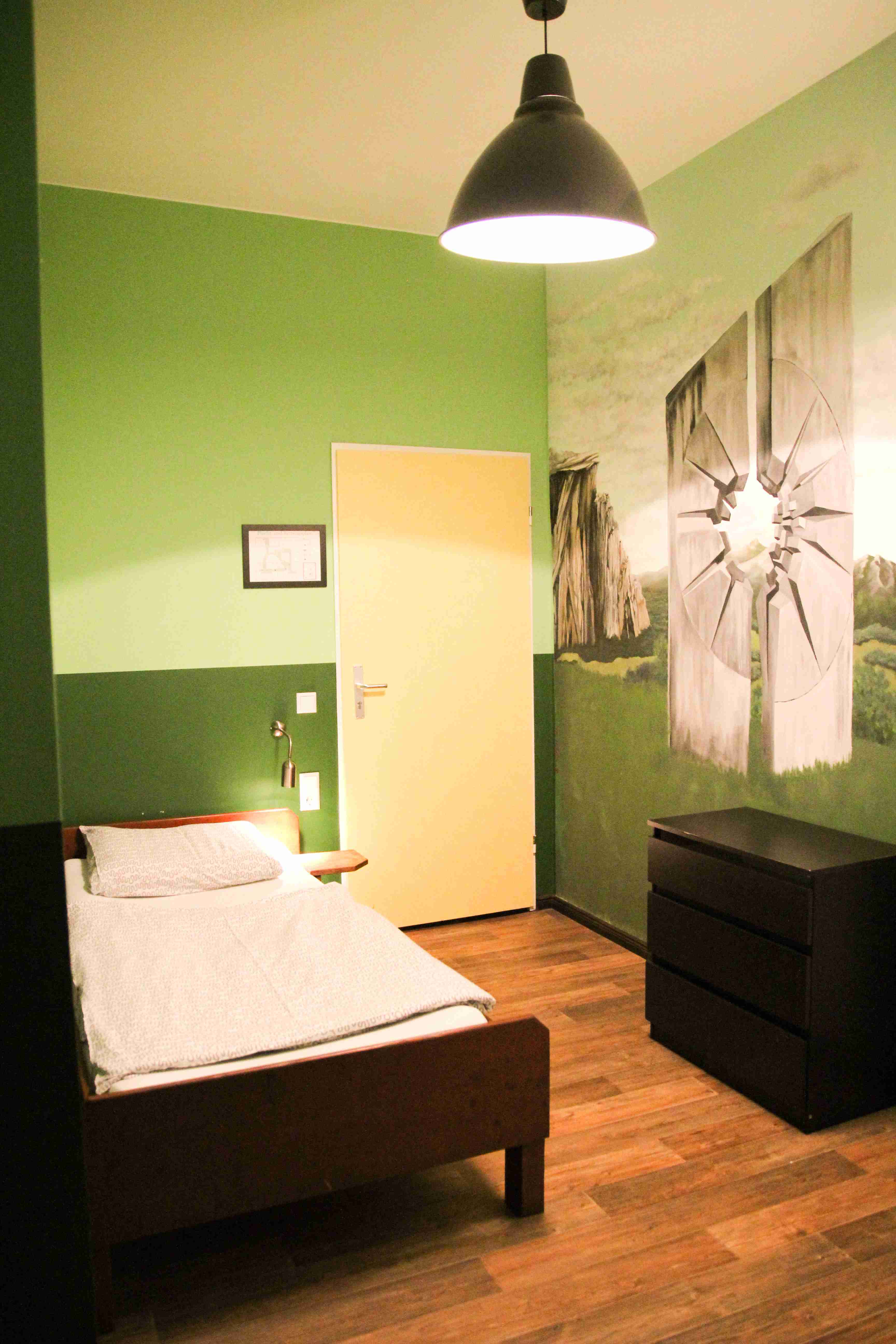 Beautiful single room in Berlin in Karl-Marx-Allee-Süd, Berlin