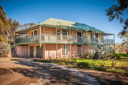 Lindsay House Homestead in Angaston, Barossa Valley
