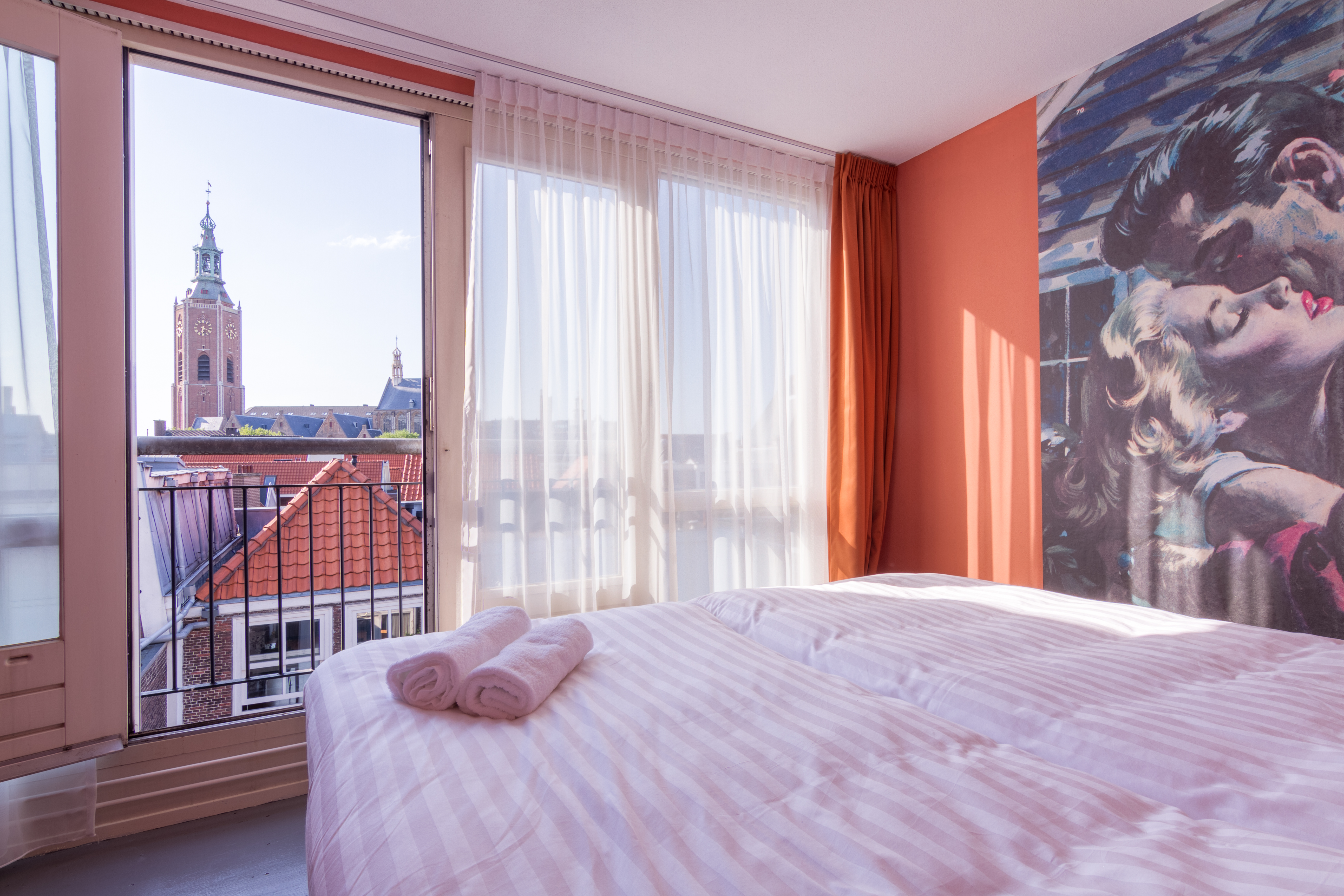 Romantic room with views of the Old Church! — The Hague stay