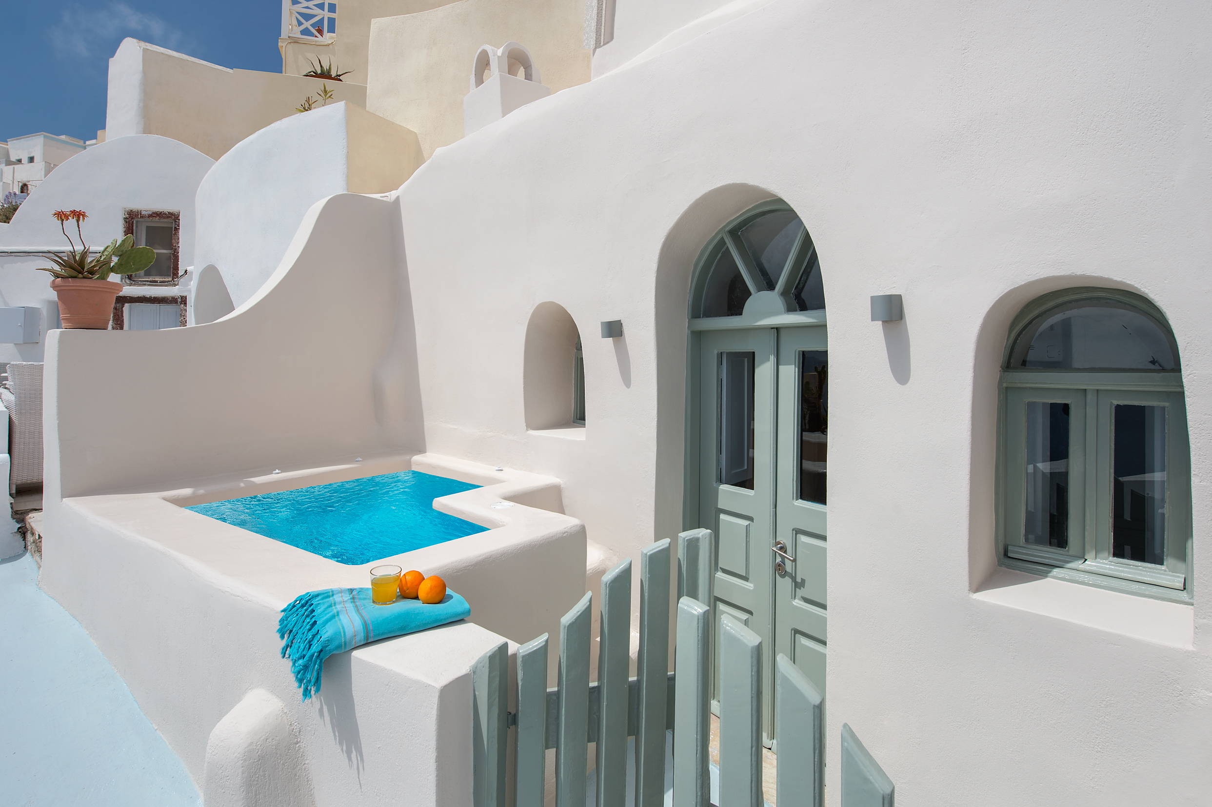 Artia Mansion Caves for Rent in Oia, Egeo, Greece Airbnb