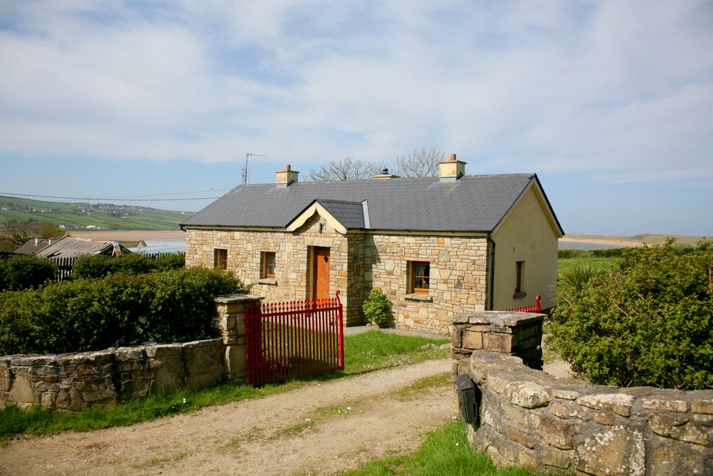 Rural Irish Cottage by the Sea Houses for Rent in Mayo, Mayo, Ireland