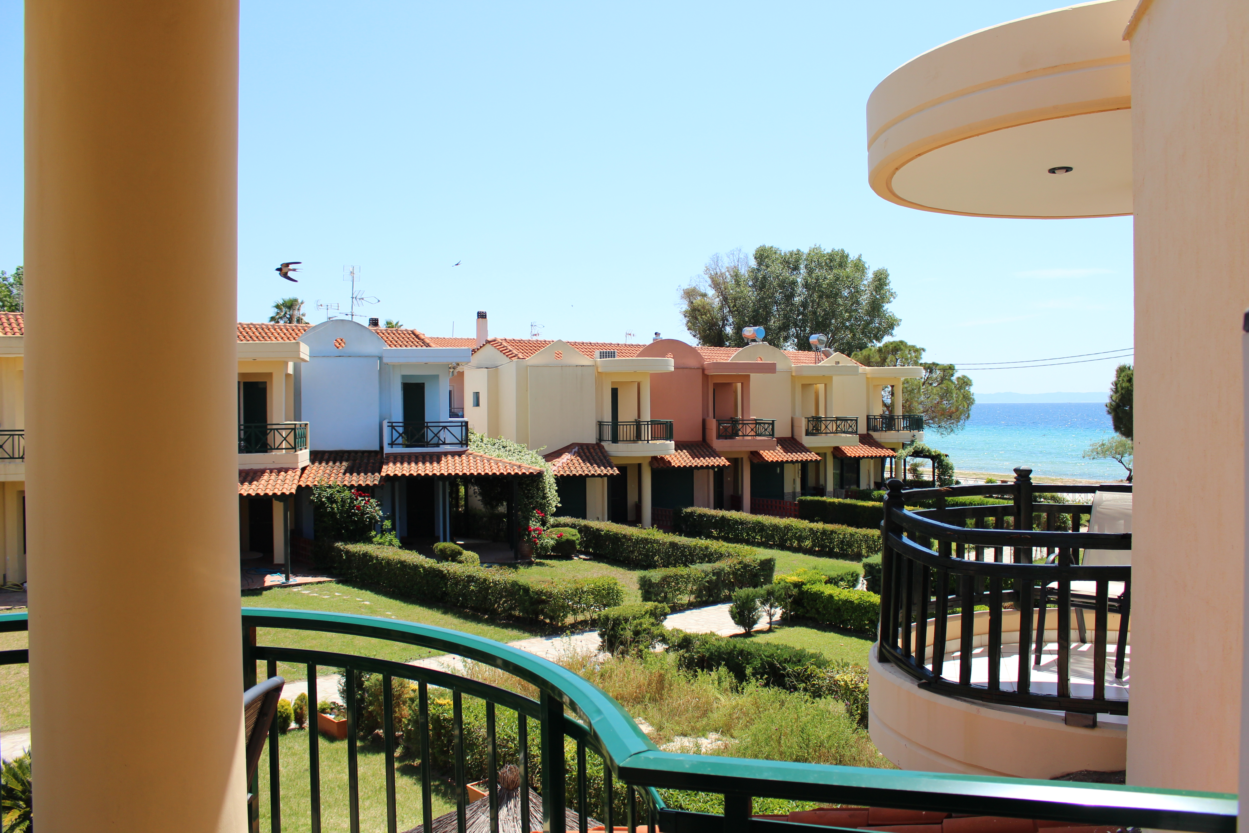 Little maisonette by the sea