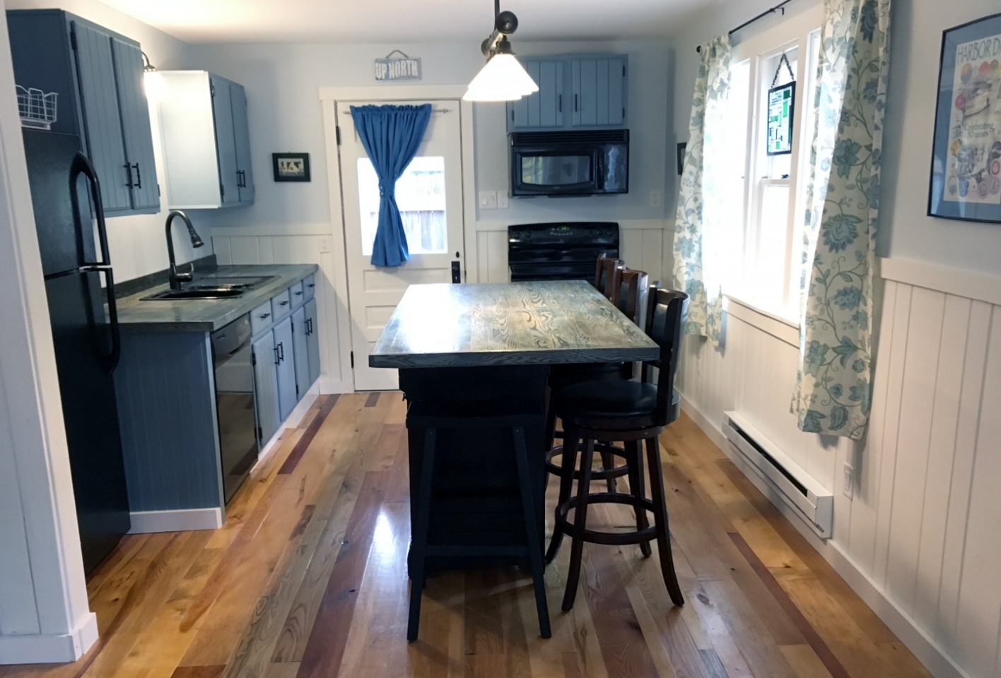 Cottage 2 at Paradise Pines Resort in Elk Rapids Cottages for Rent in