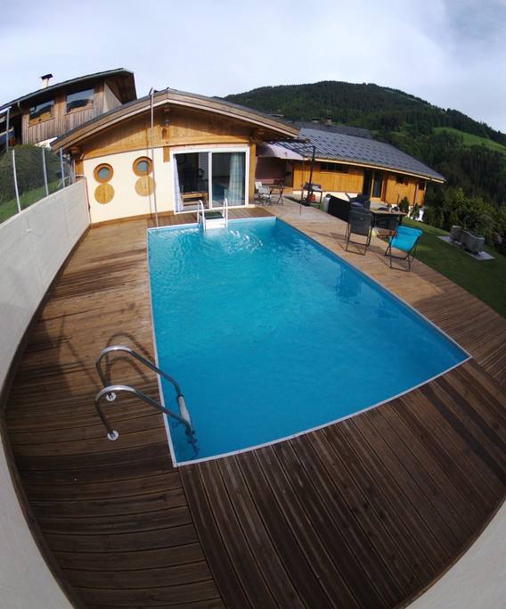 *Le Chalet J* summer 8 guests / winter 6 guests