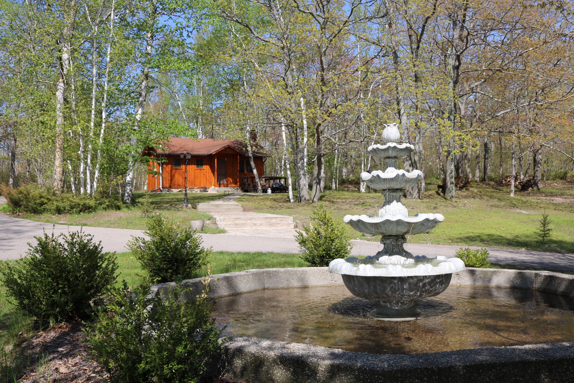 The Ember's Cabin - Private log cabin on Grand Lk