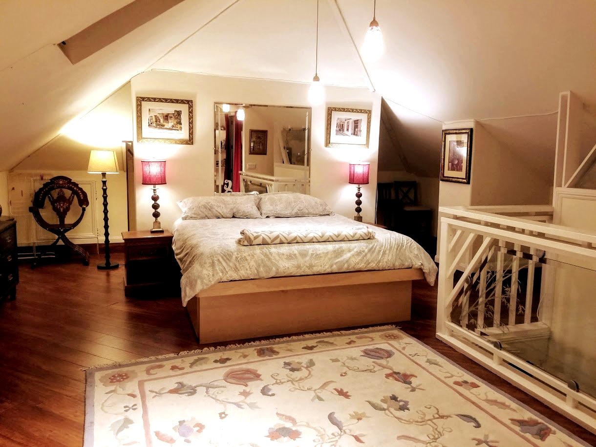 Elmwood ** Distinctive 2floor Loft Apt Lofts for Rent in Berkeley