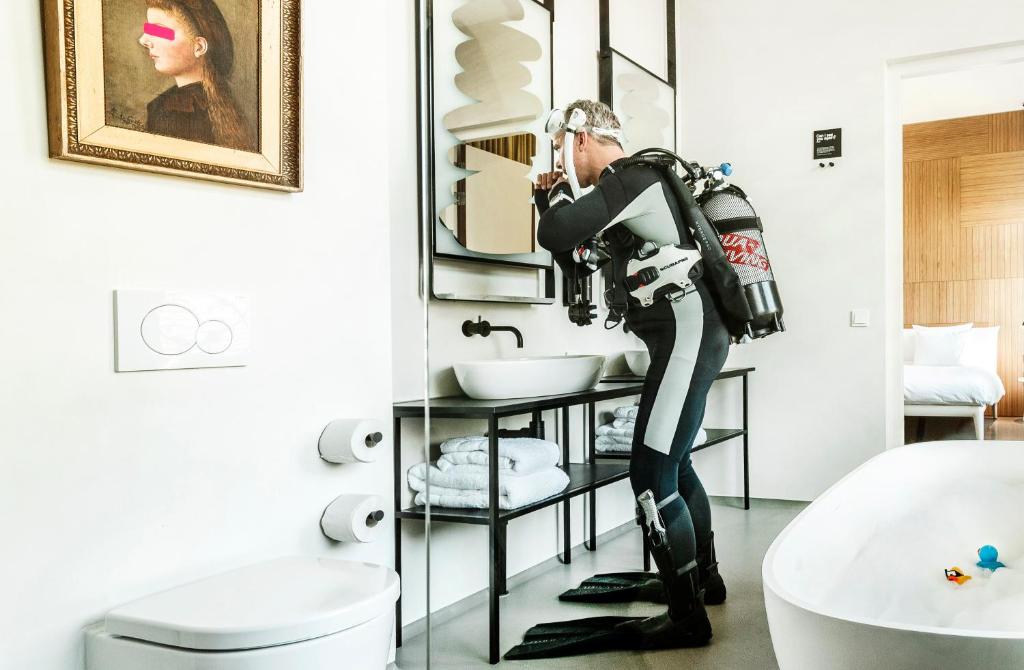 Eco-friendly king bed Room in the park with bath — Amsterdam stay