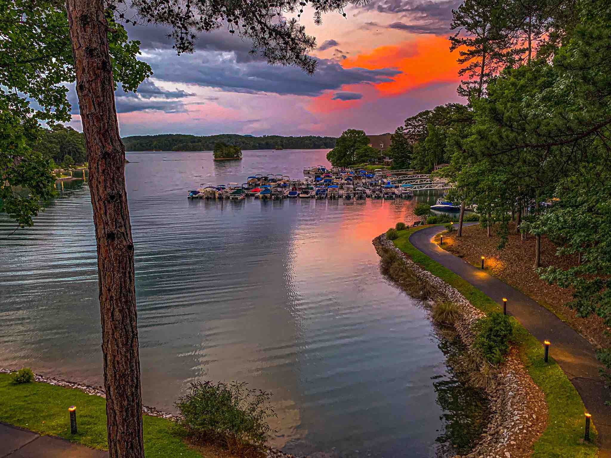 Keowee Key Luxury Condo Stunning Views! Houses for Rent in Salem