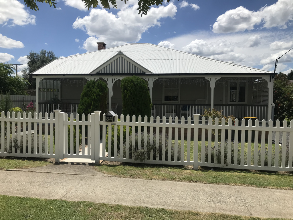 Finney Cottage Houses for Rent in Stanthorpe, Queensland, Australia Airbnb
