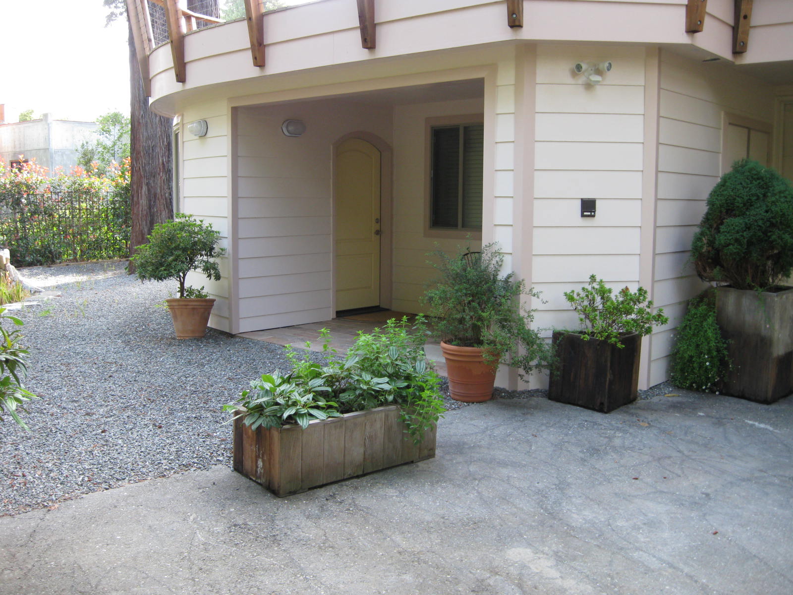 Stunning View and Apartments for Rent in Eureka