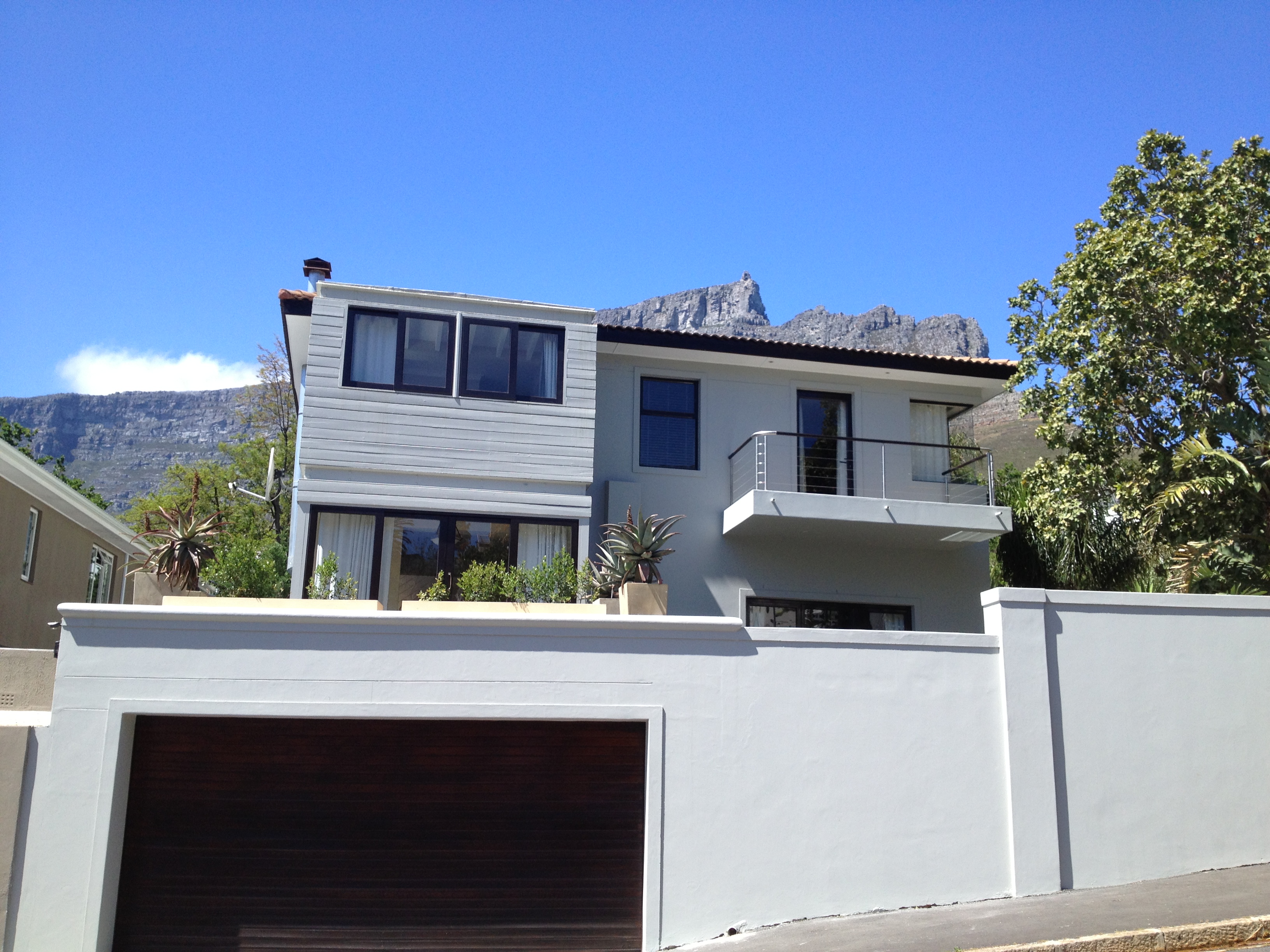 Modern City Home below Table Mount in Ward 77, Cape Town