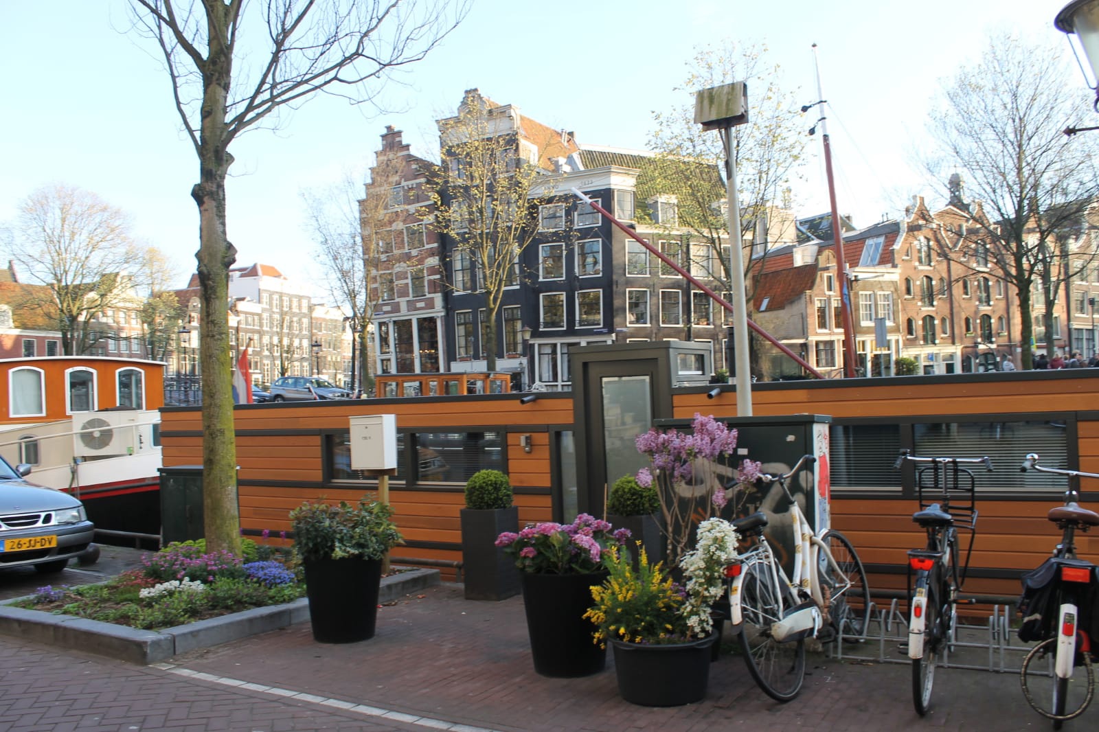 Galeforce One - Jordaan houseboat studio — Amsterdam stay