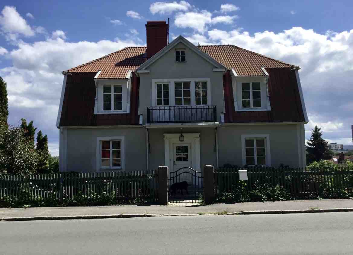 Bright central Villa