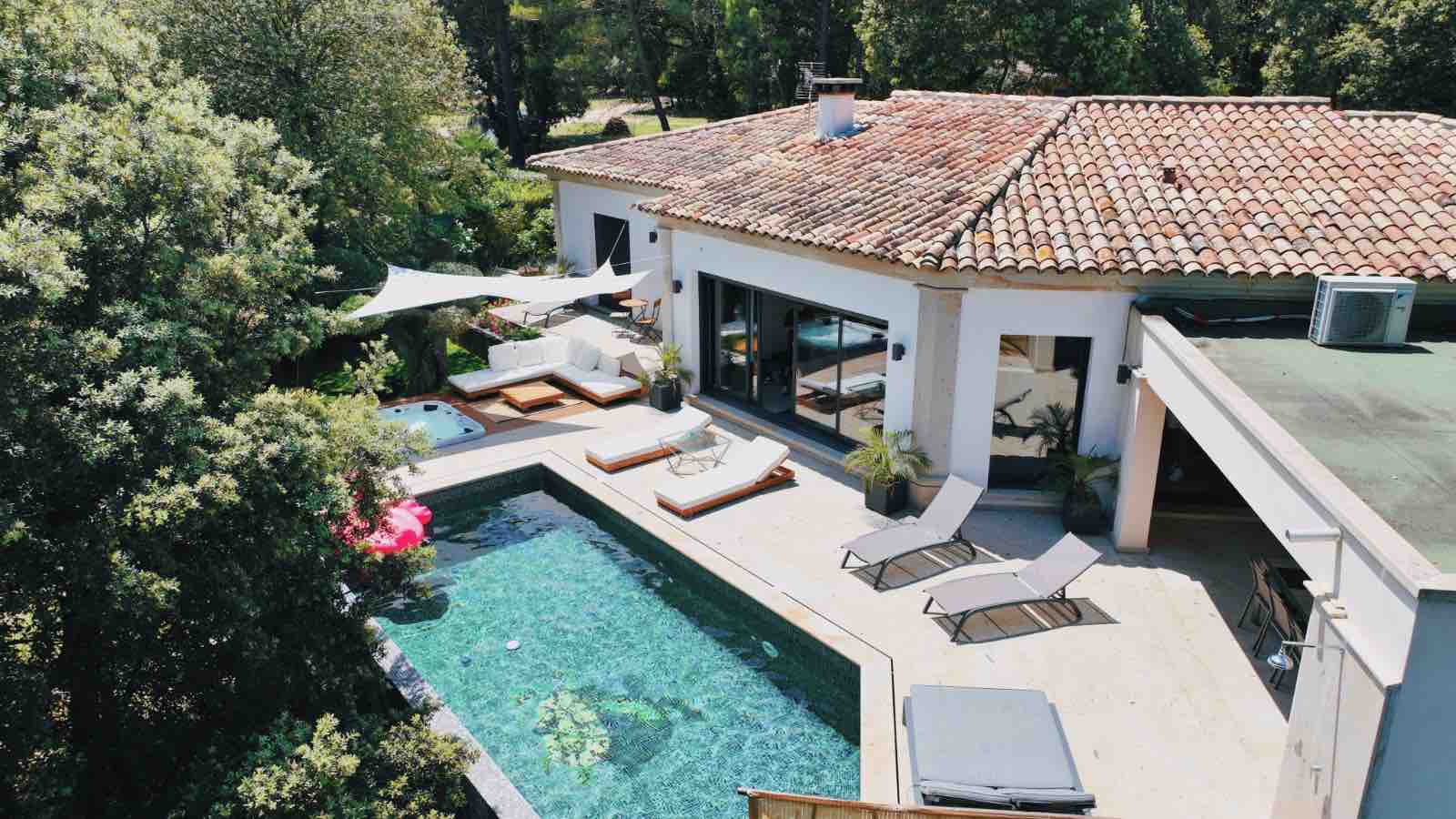 Modern Luxury Villa - Infinity Pool, Hot Tub