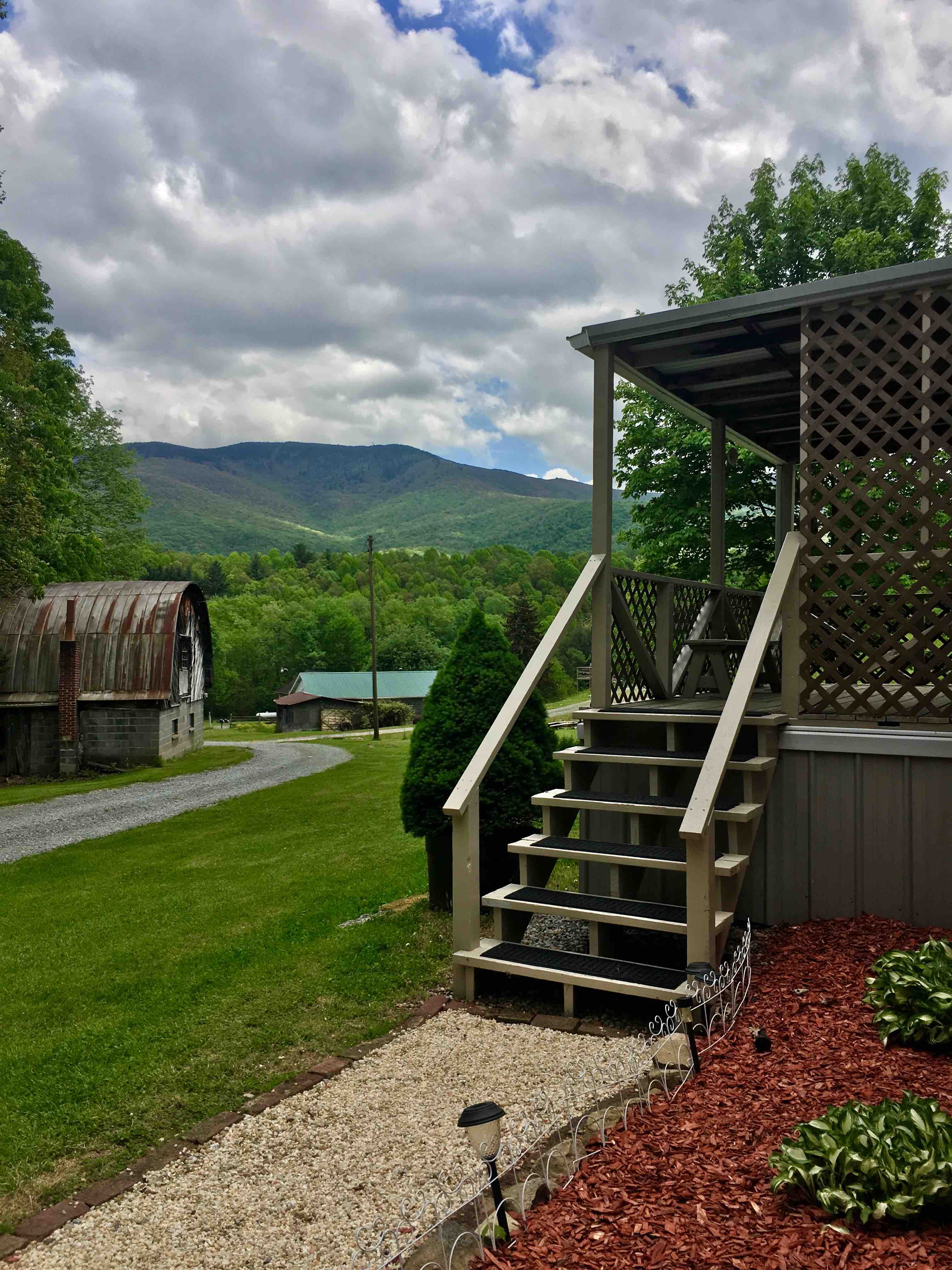 Konnarock Homestead Mountain View! Houses for Rent in Konnarock