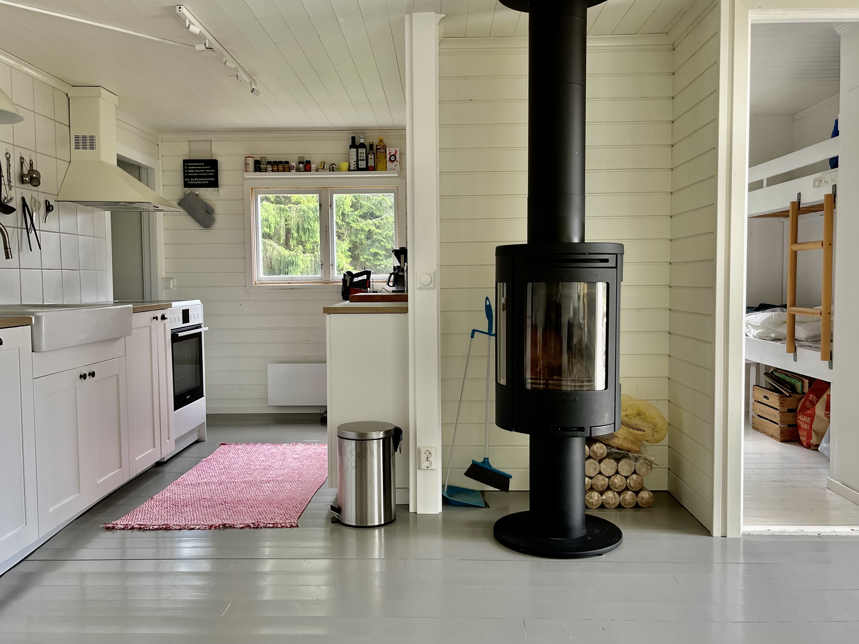 Newly renovated cottage by the Gullmarsfjord with a view