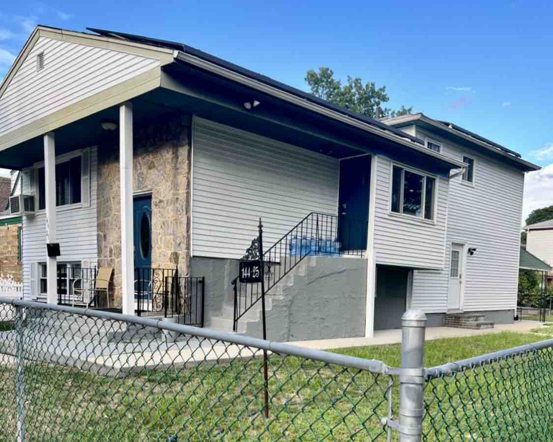 Shay's Place #1 ( 1 Bdrm. Apt ) 5 mins From JFK