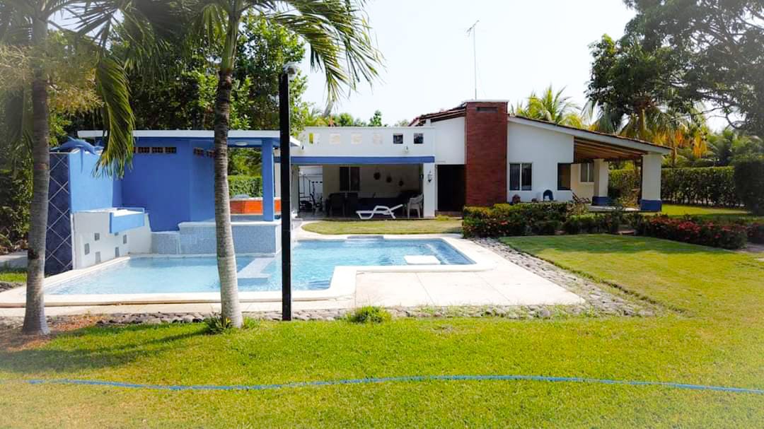 Casa de Playa en Residencial Las Veraneras,