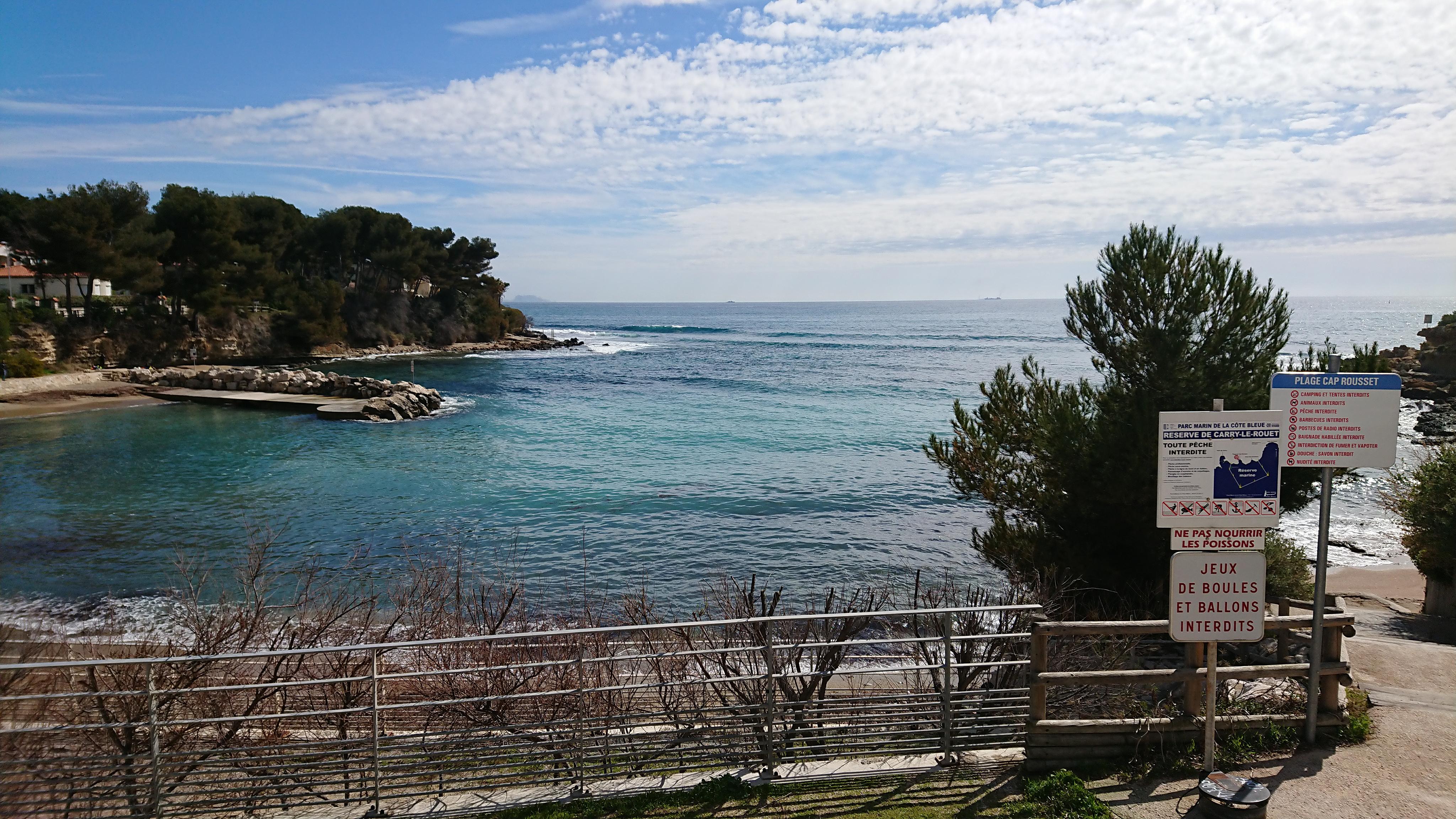 Studio Cote Bleue Superbe Vue Mer Au Cap Rousset Appartements En Residence A Louer A Carry Le Rouet Provence Alpes Cote D Azur France