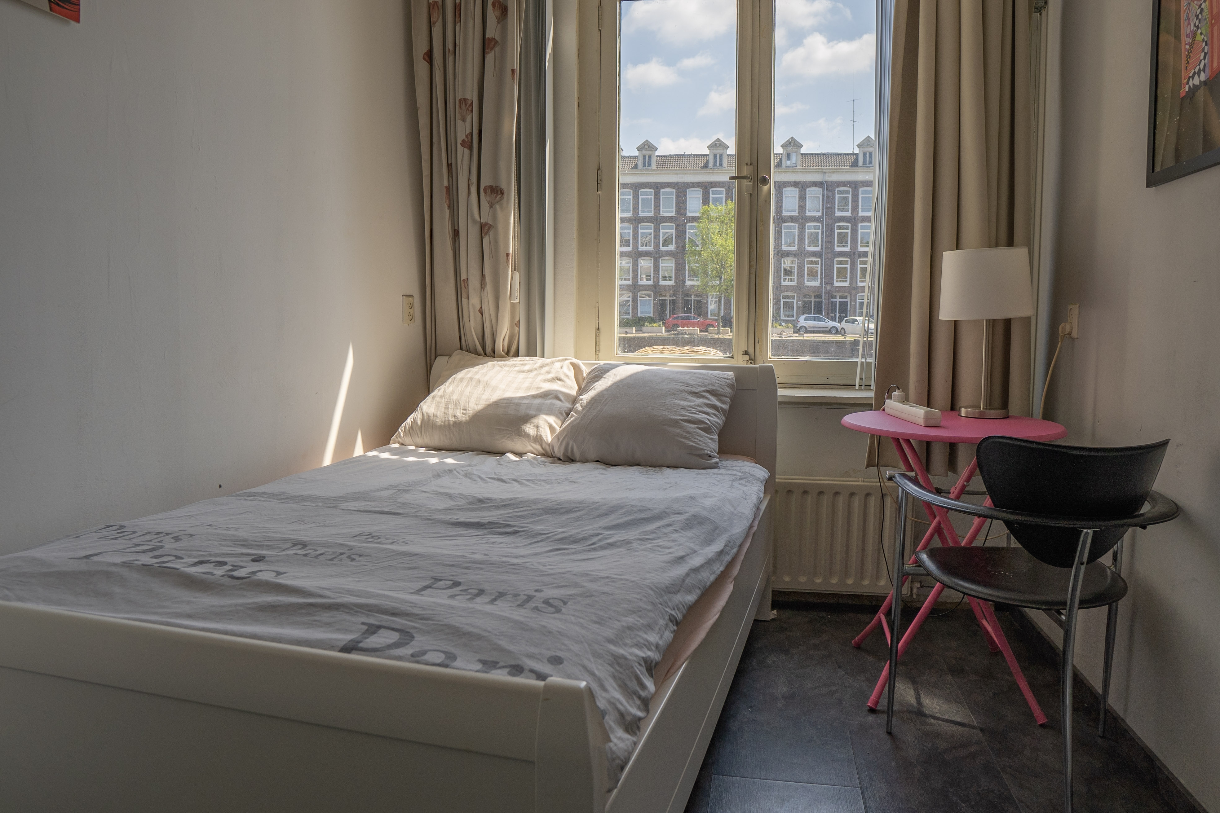 Big Bed in private room in CENTER of AMSTERDAM! โ Amsterdam stay