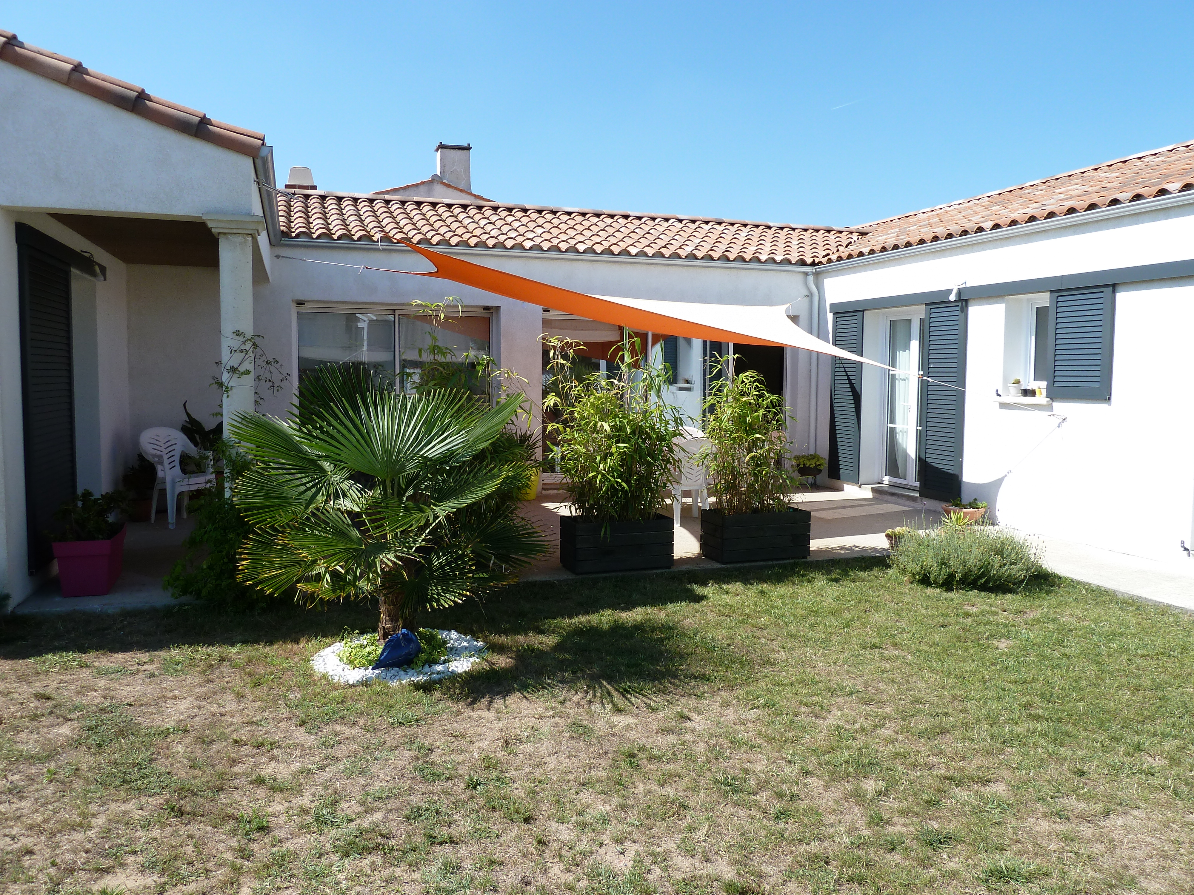 Villa 9 people for rent June/July/August.