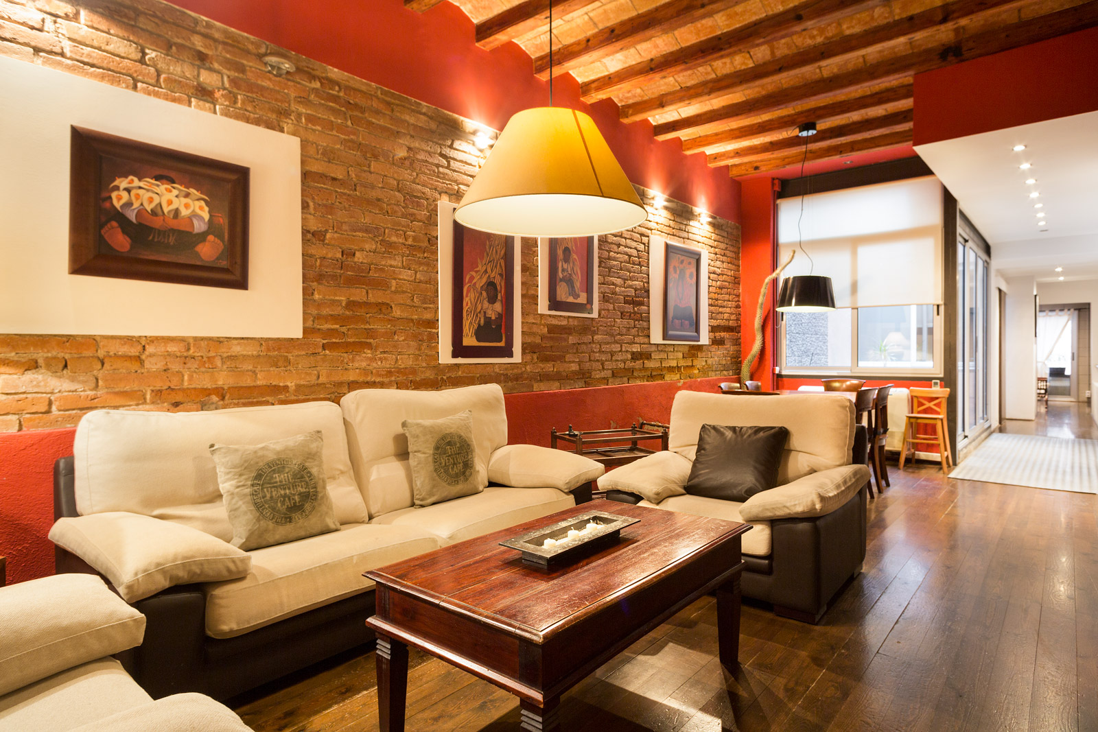 Charming ground floor at Gracia !