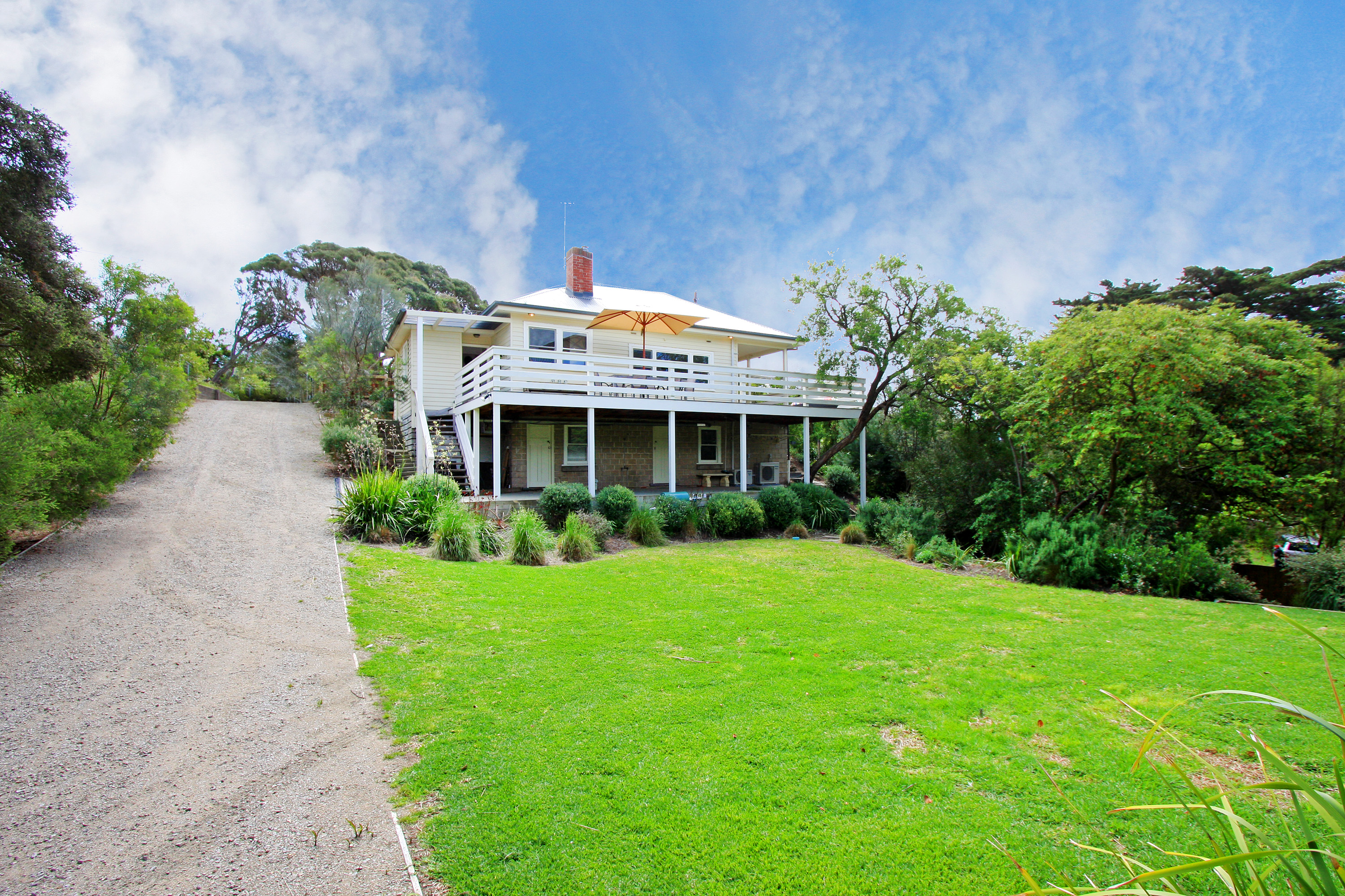 Relaxed check in/out March/April.620 mtr to beach. in Point Nepean, Mornington Peninsula