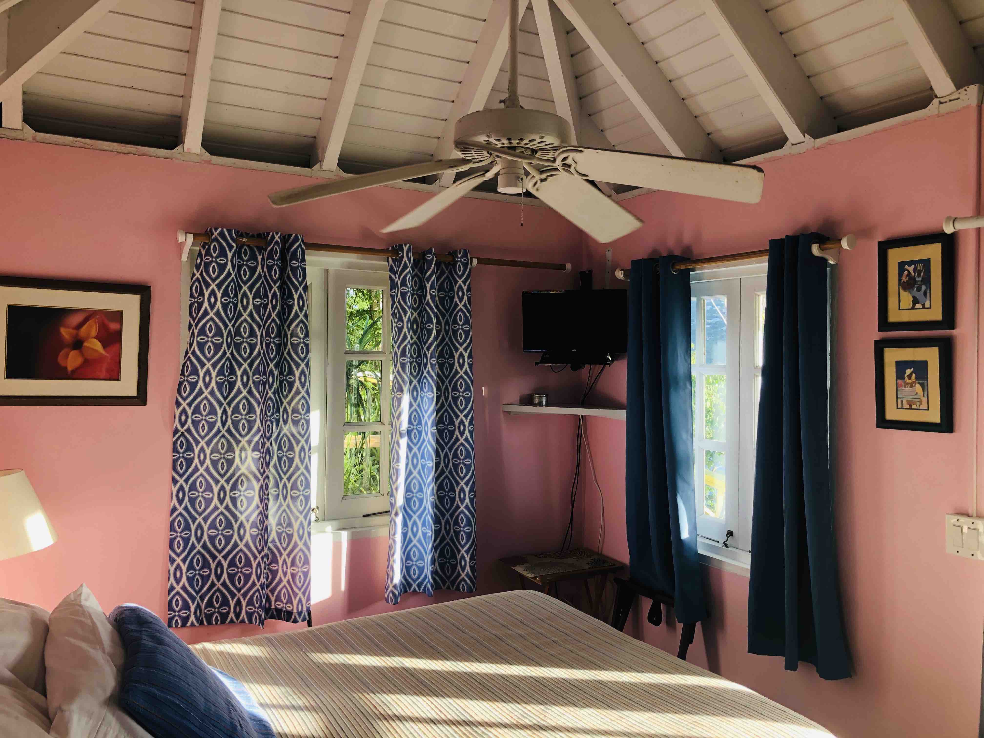 Sweet Cottage. Guesthouses for Rent in St. Thomas, Virgin Islands, U