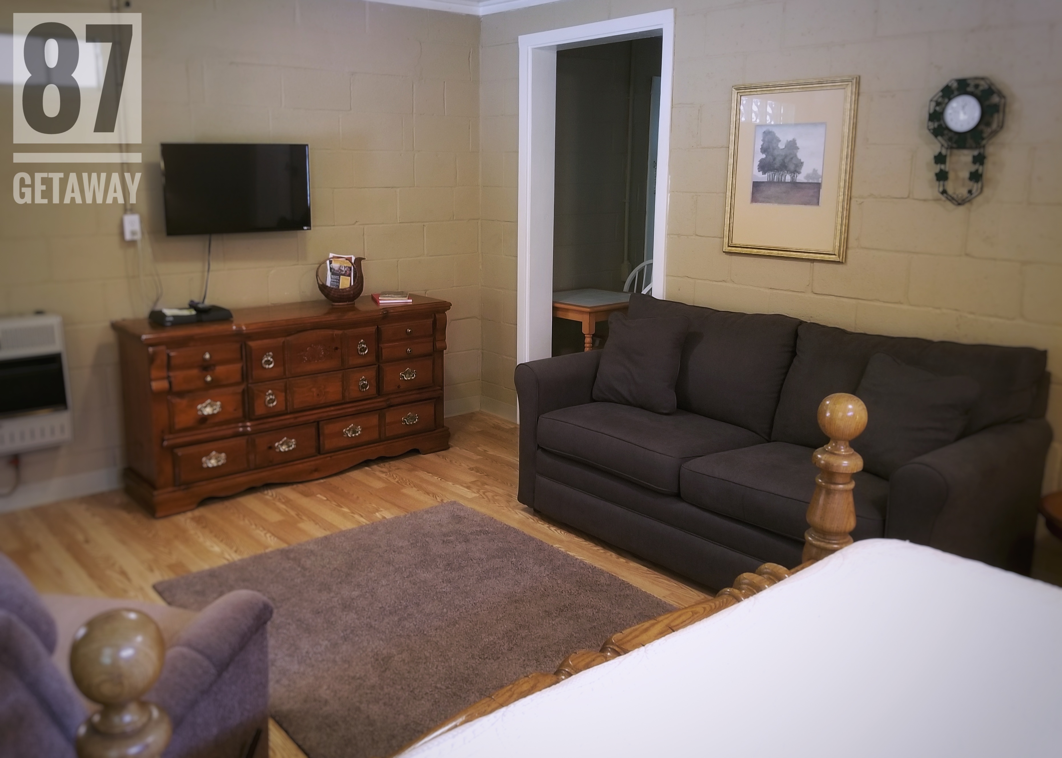 The Hwy 87 Getaway Cabin 1 Cabins for Rent in Mountain View, Arkansas, United States