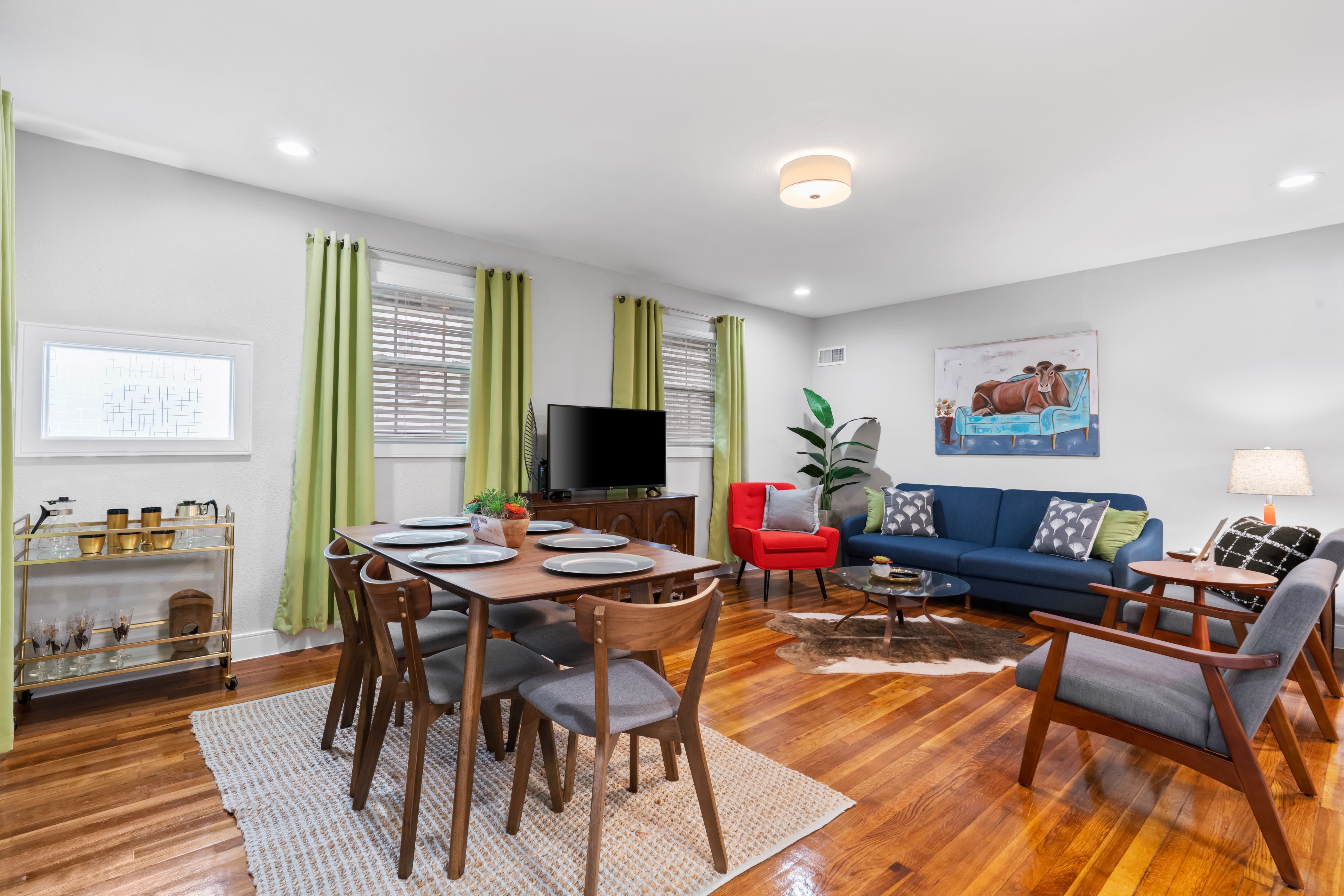 Mid-Century Mod- Central-short-long stays in District 9, Fort Worth