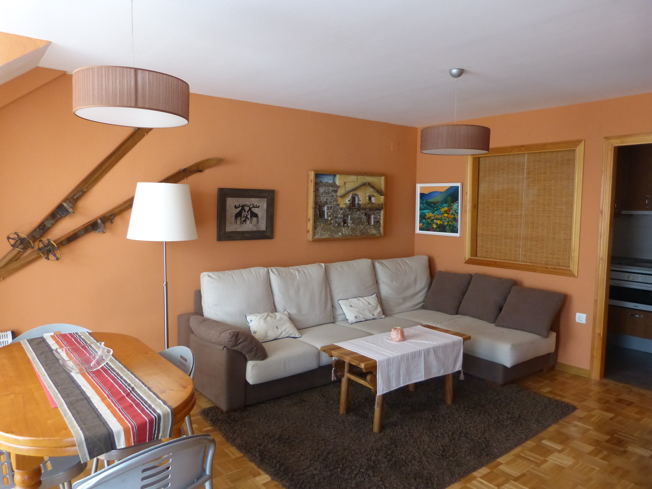Secluded building penthouse apartment (Panticosa)