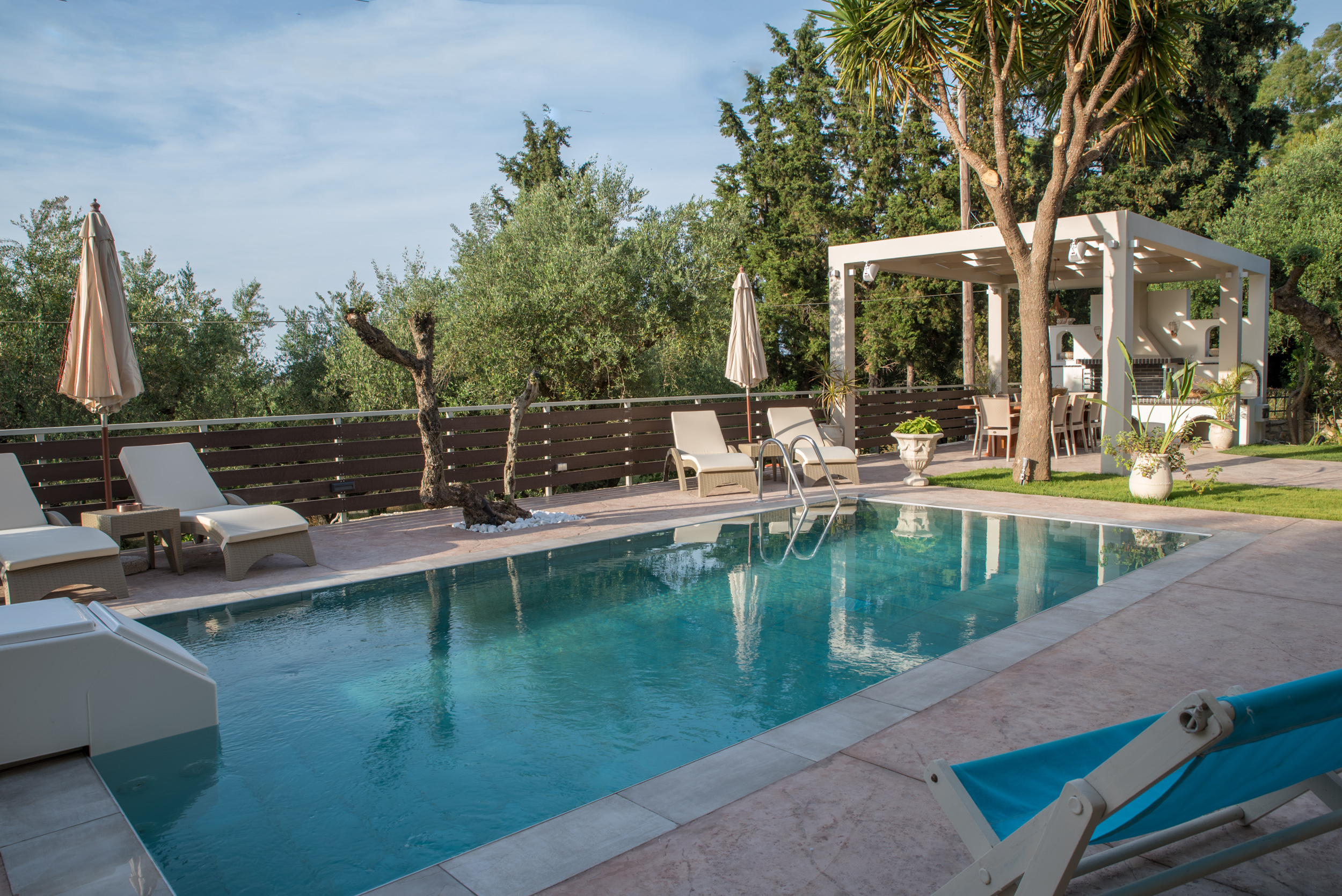 Sweet Home with swimming pool in Laganas!