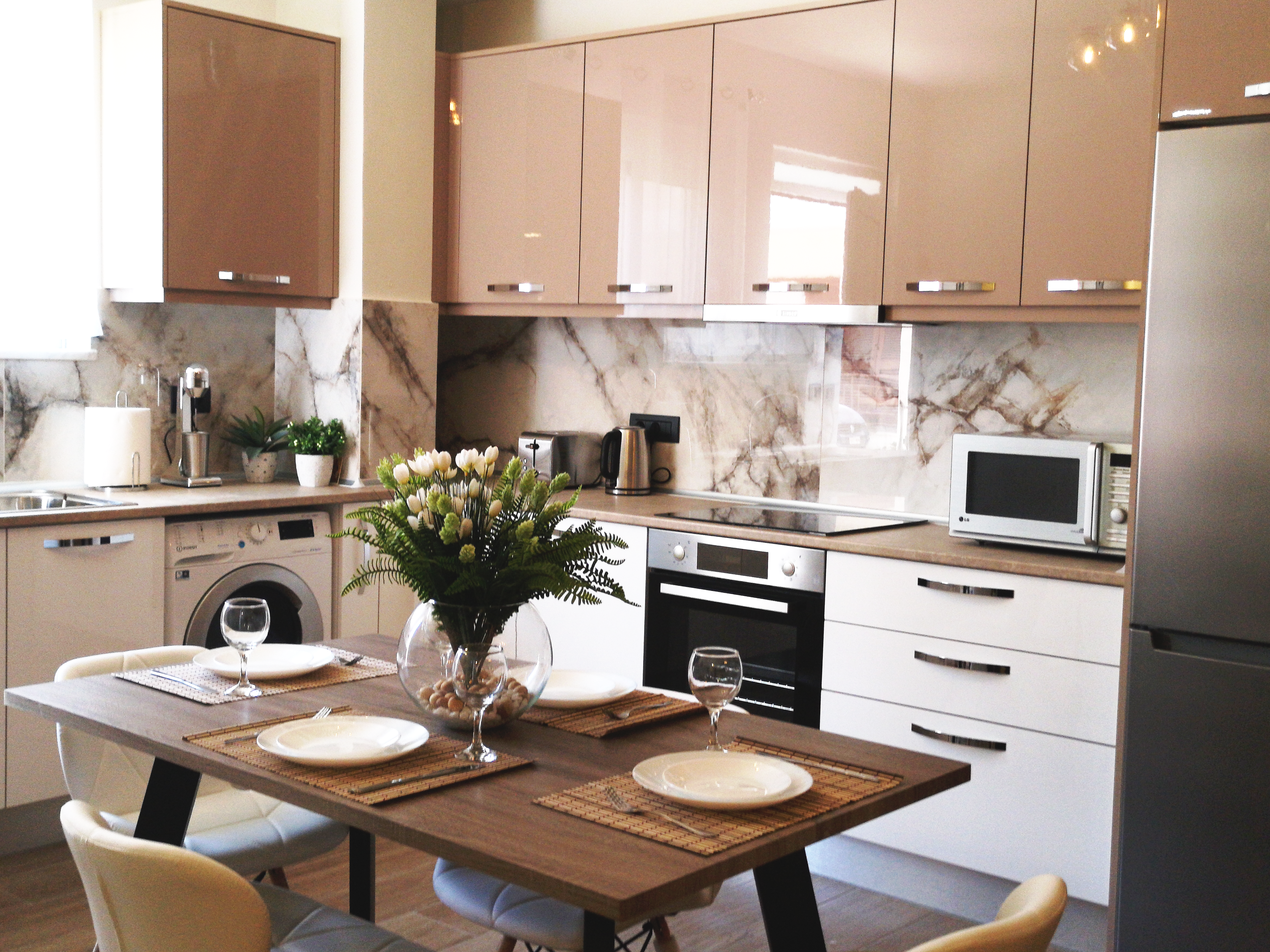 SUNNY HOLIDAYS APARTMENT
