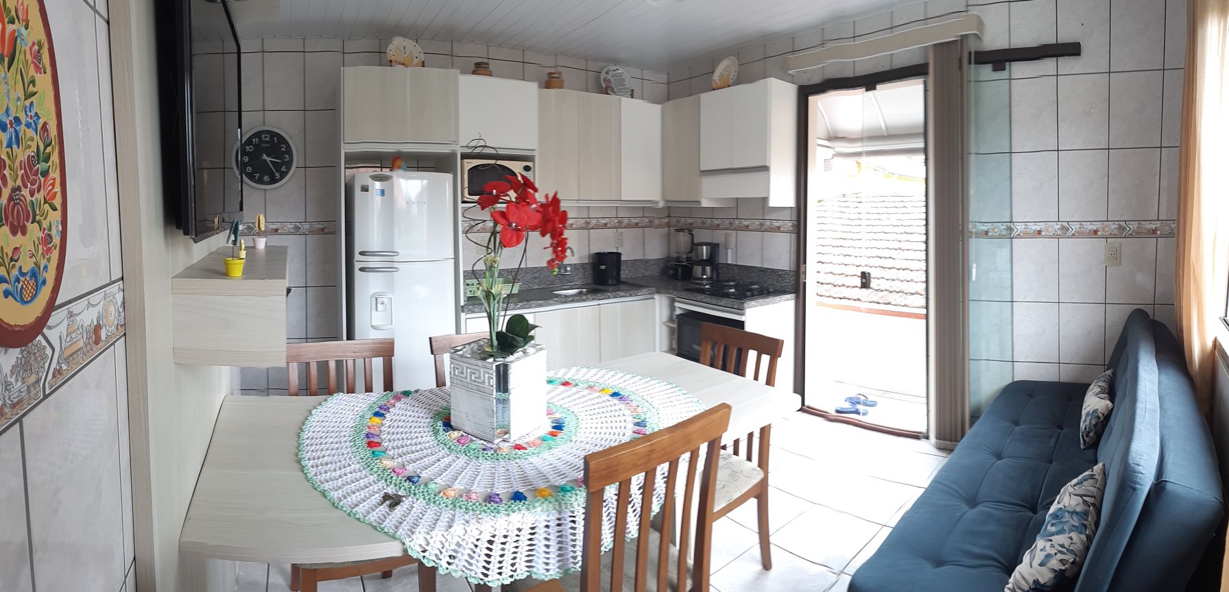 Na Vila, 200 mts from Canto Grande Beach
